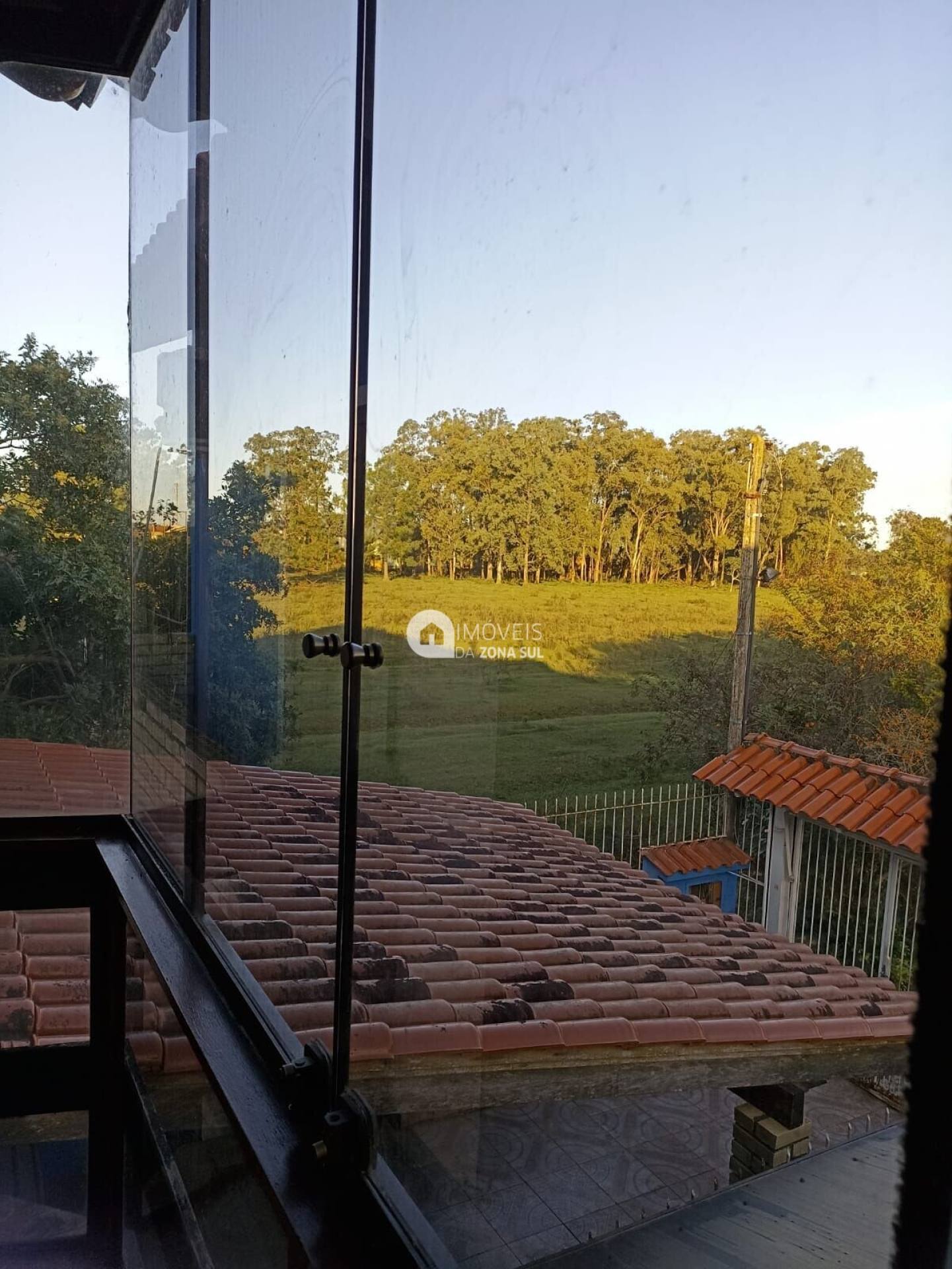 Casa para Vender com 2 vagas de garagem com 3 quartos 1 banheiro no bairro Hípica em Porto Alegre/RS