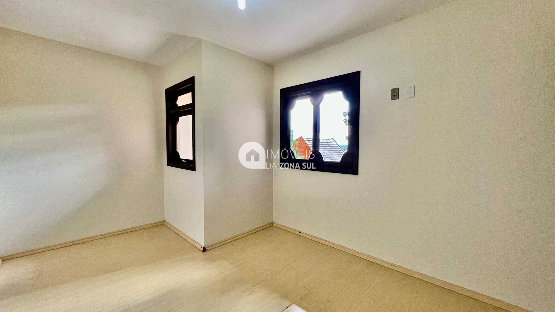 Apartamento para Vender com 1 vaga de garagem com 2 quartos 2 banheiros 1 suíte no bairro Centro em Canela/RS