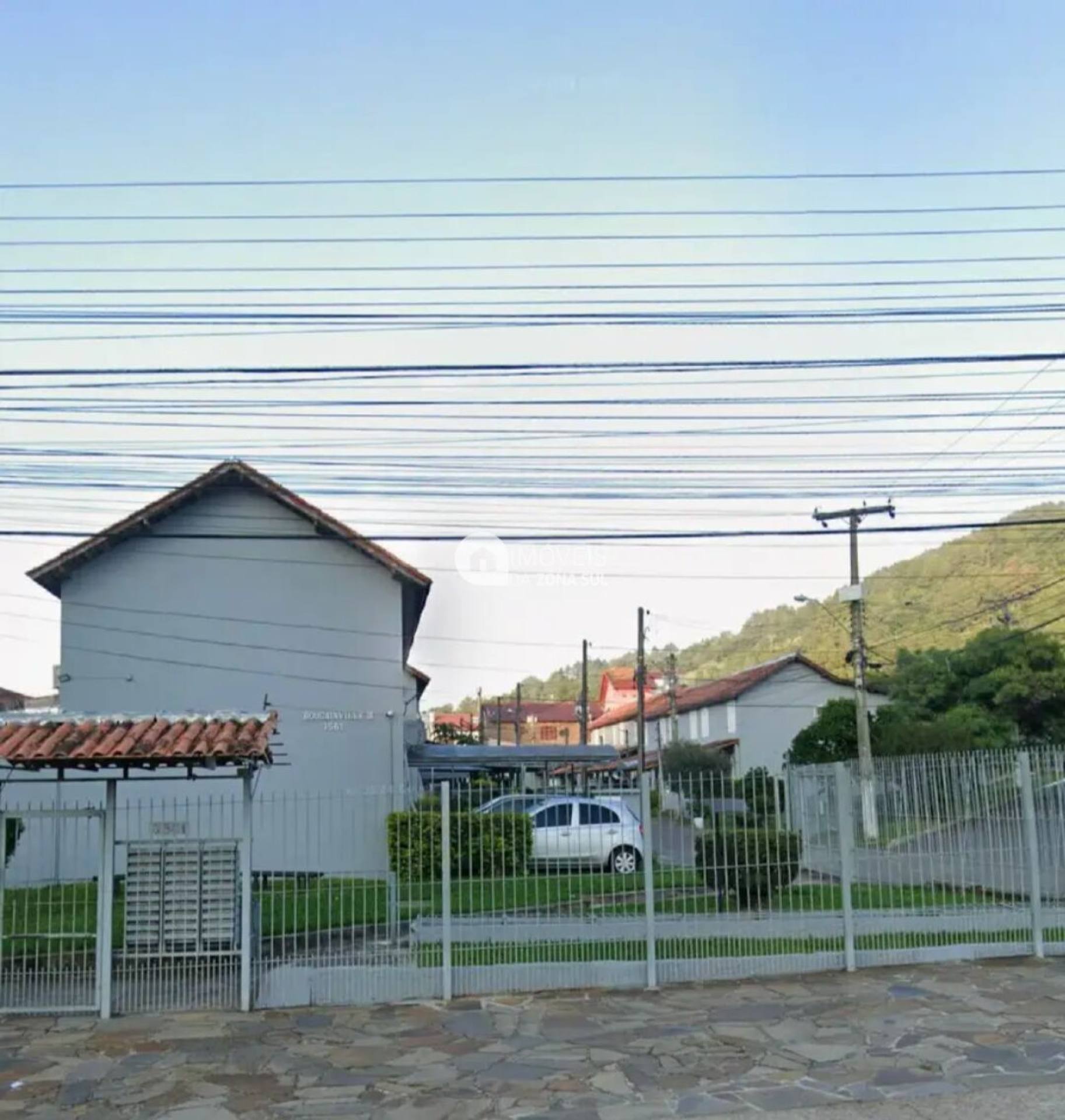 Sobrado para Vender com 1 vaga de garagem com 3 quartos 1 banheiro no bairro Hípica em Porto Alegre/RS