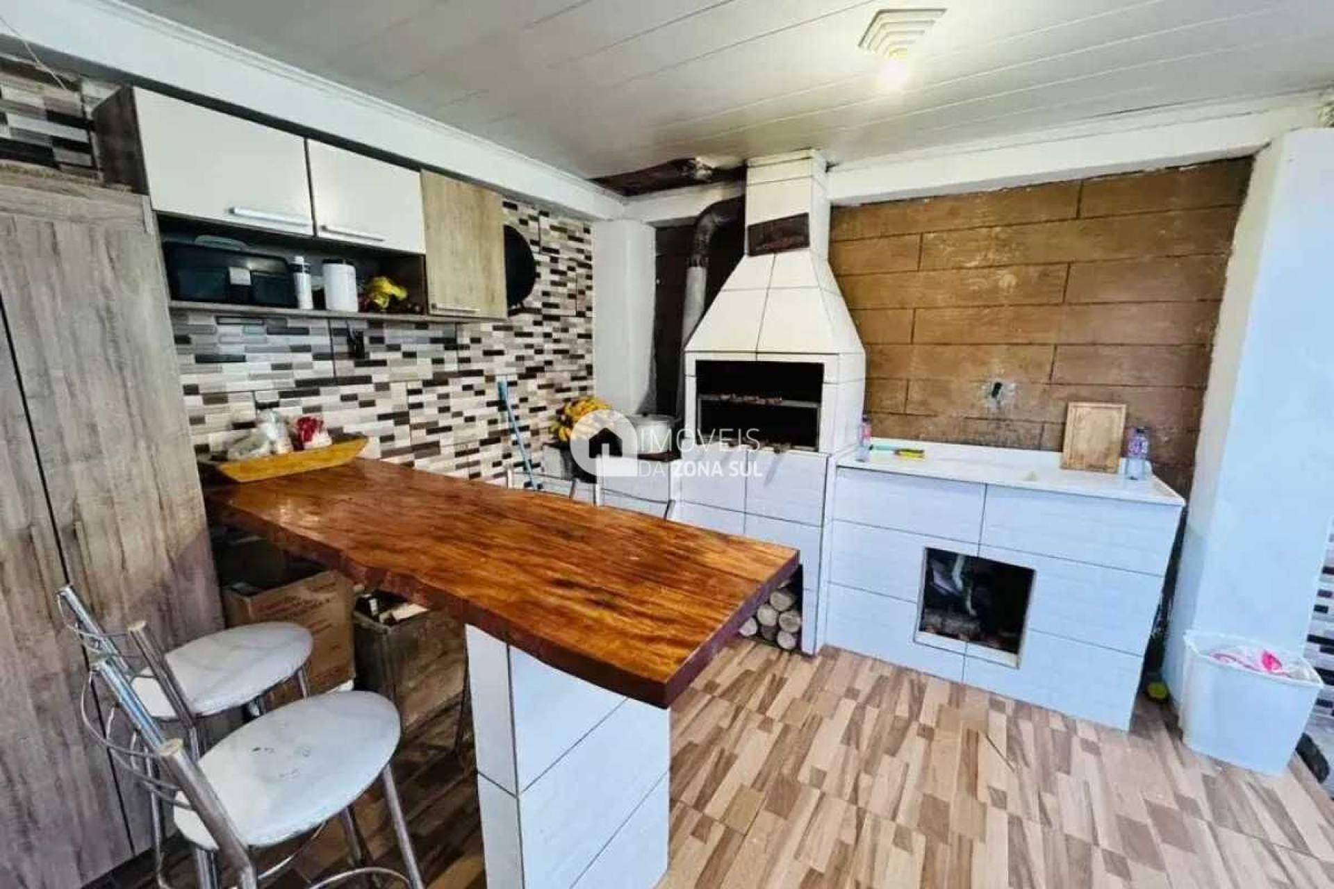 Casa para Vender com 2 vagas de garagem com 3 quartos 1 banheiro no bairro Hípica em Porto Alegre/RS