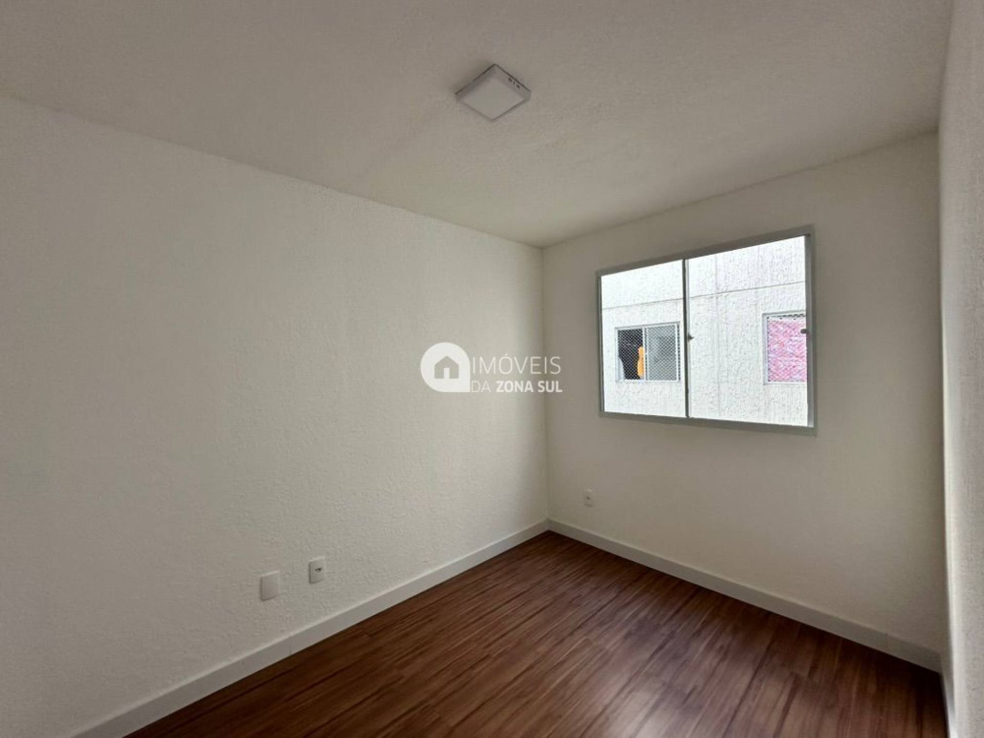 Apartamento para Vender com 1 vaga de garagem com 2 quartos 1 banheiro no bairro Restinga em Porto Alegre/RS