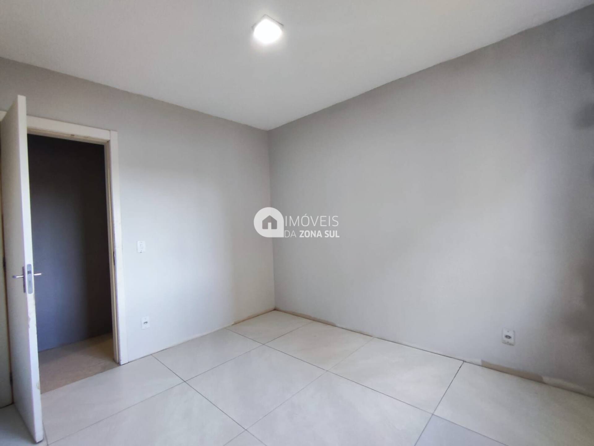 Ótimo Apartamento Reformado 2D na Restinga