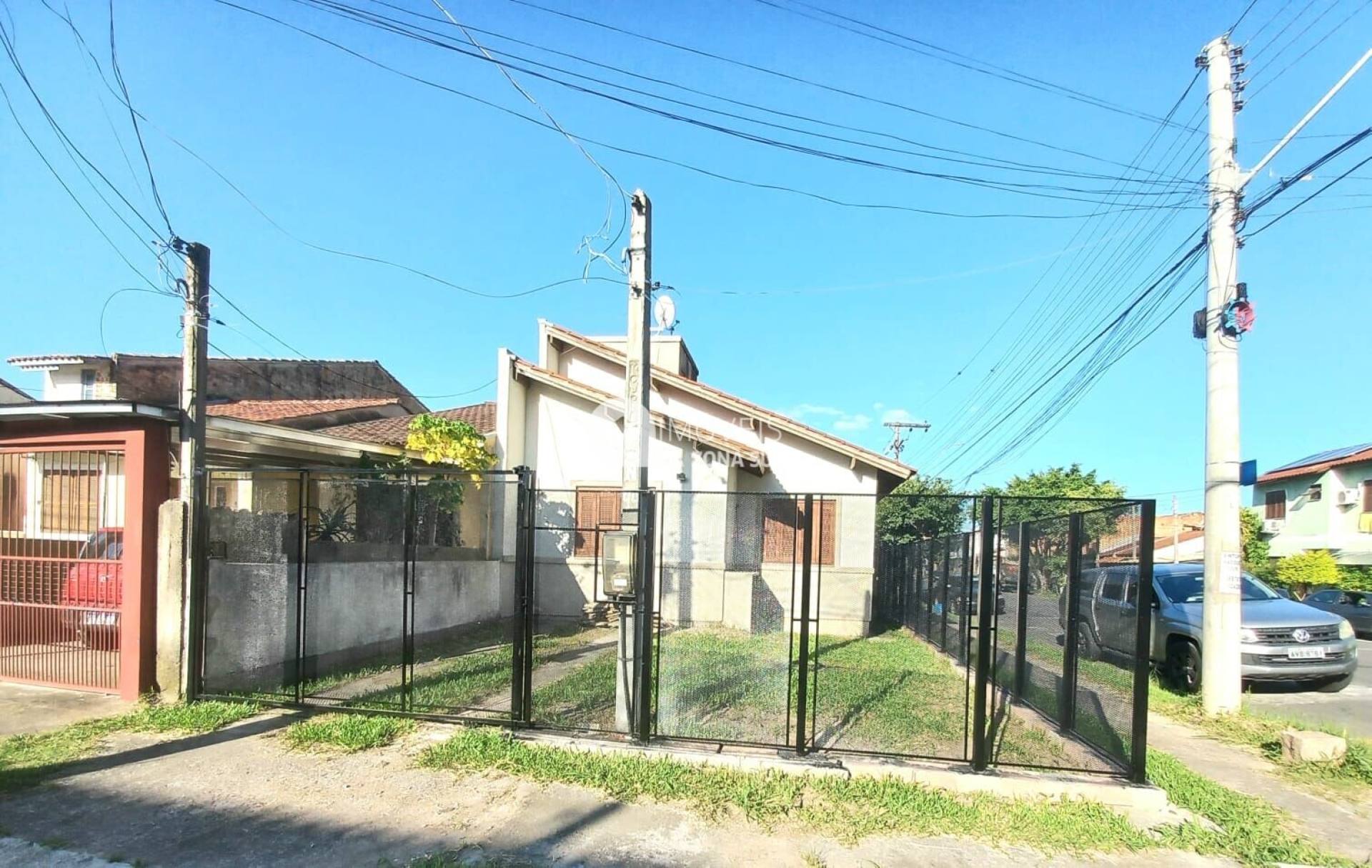 Casa para Vender com 1 vaga de garagem com 2 quartos 1 banheiro no bairro Hípica em Porto Alegre/RS