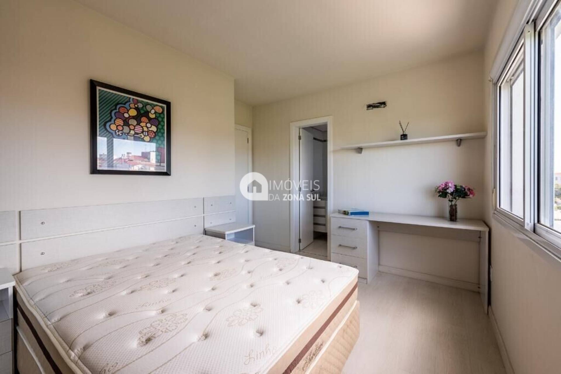 Apartamento 2 dormitórios, 2 vagas de garagem