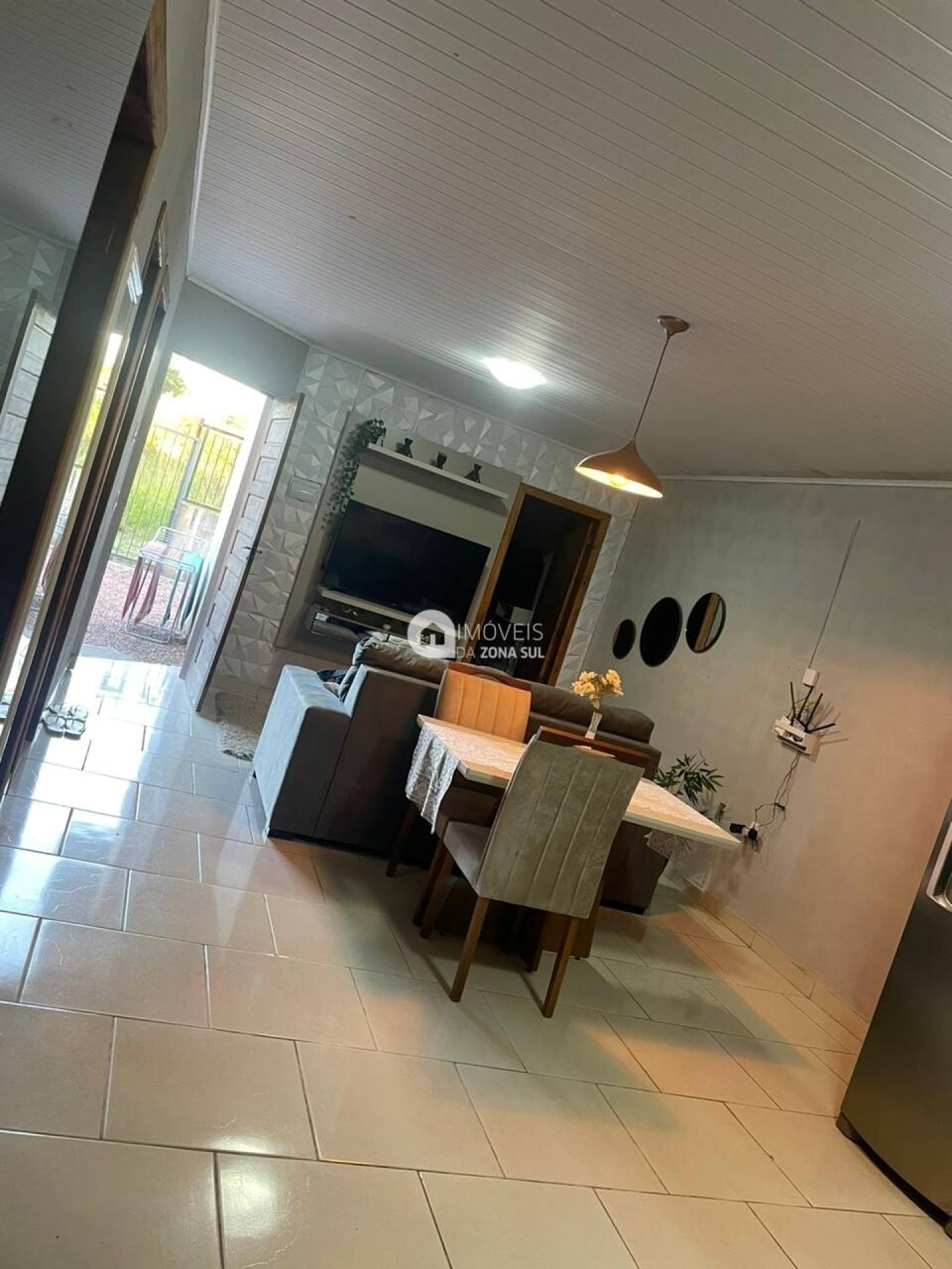 Casa para Vender com 1 vaga de garagem com 3 quartos 1 banheiro no bairro Lageado em Porto Alegre/RS