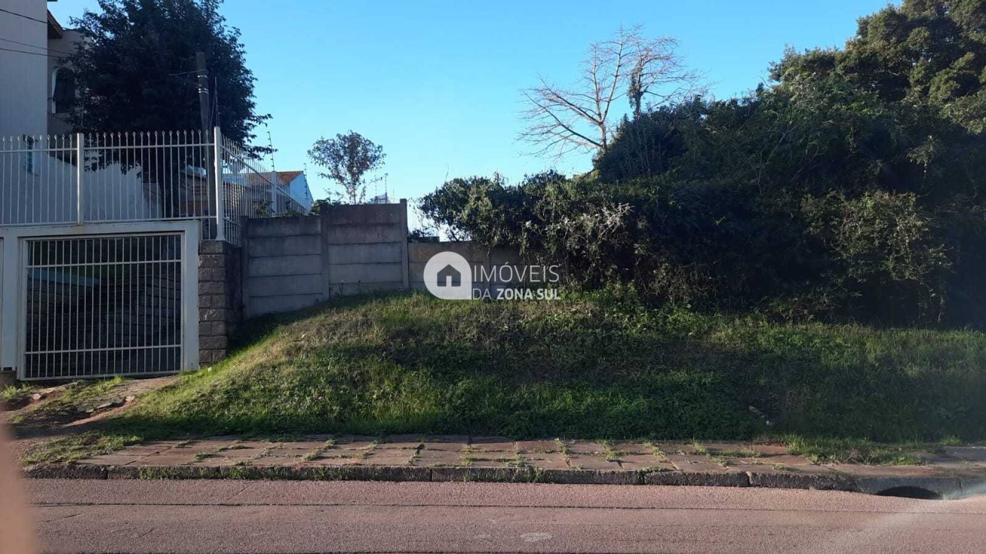 Terreno para Vender no bairro Cristal em Porto Alegre/RS