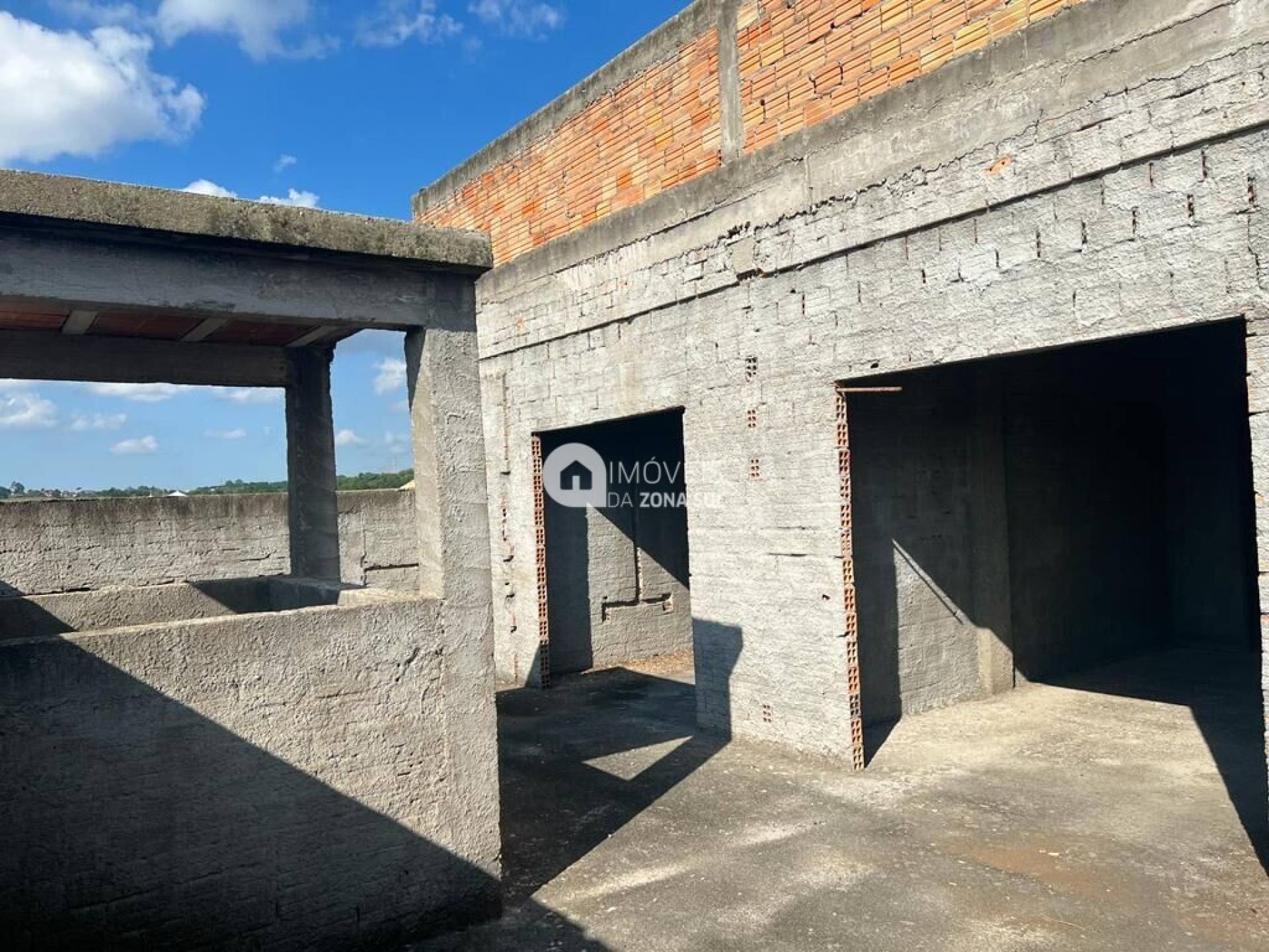 Prédio para Vender com 6 vagas de garagem com 2 banheiros no bairro Jardim Algarve em Alvorada/RS