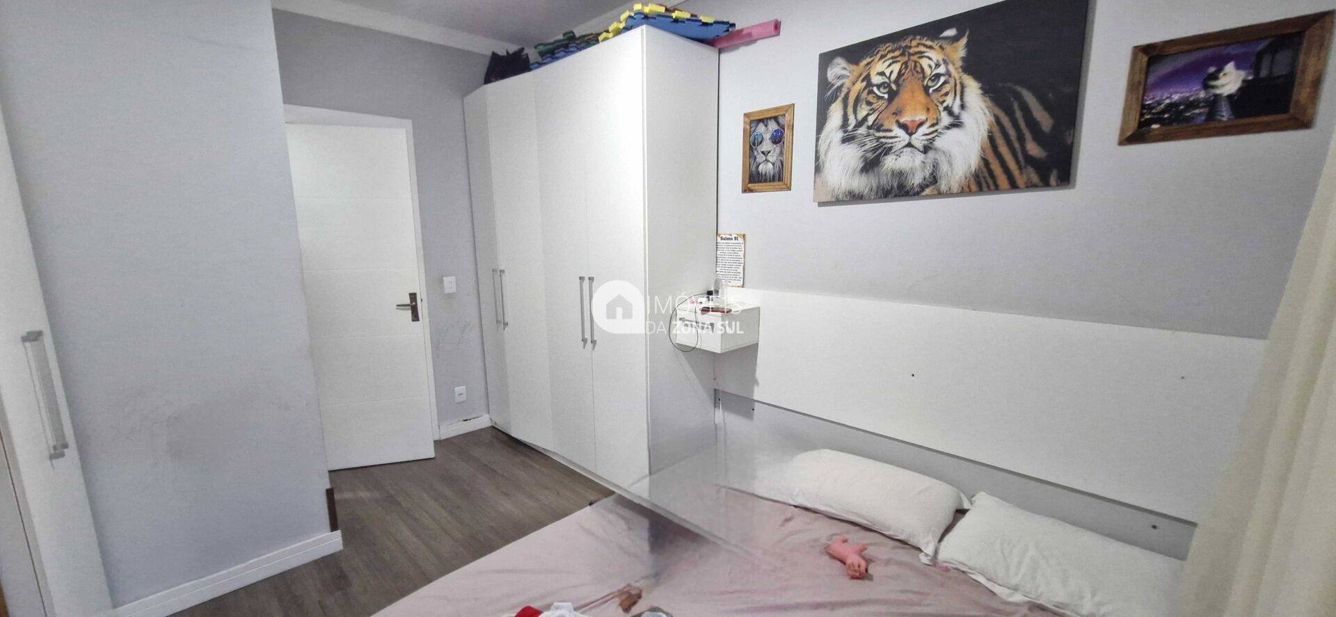 Sobrado para Vender com 2 vagas de garagem com 2 quartos 3 banheiros 2 suítes no bairro Hípica em Porto Alegre/RS