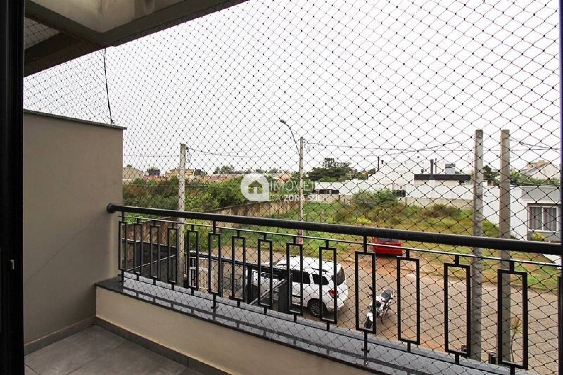 Sobrado para Vender com 1 vaga de garagem com 2 quartos 2 banheiros 2 suítes no bairro Hípica em Porto Alegre/RS
