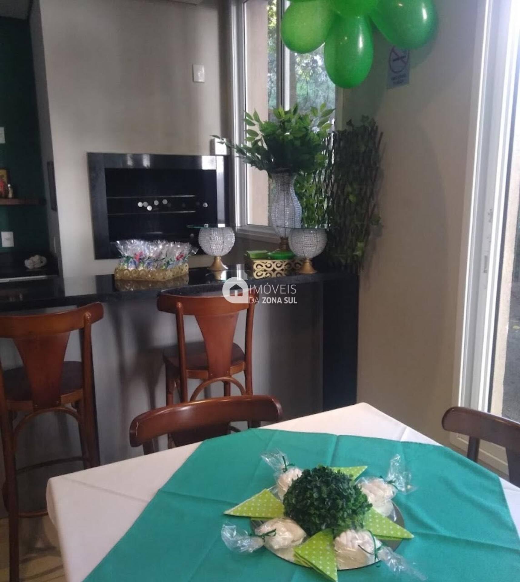 Apartamento para Vender com 1 vaga de garagem com 3 quartos 2 banheiros 1 suíte no bairro Teresópolis em Porto Alegre/RS