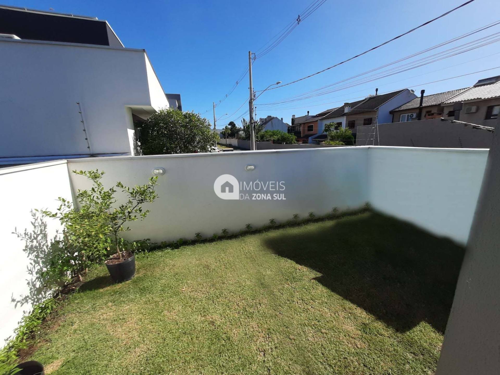 Linda Casa Térrea de 2 Dormitórios, sendo 1 suíte no Lagos de Nova Ipanema