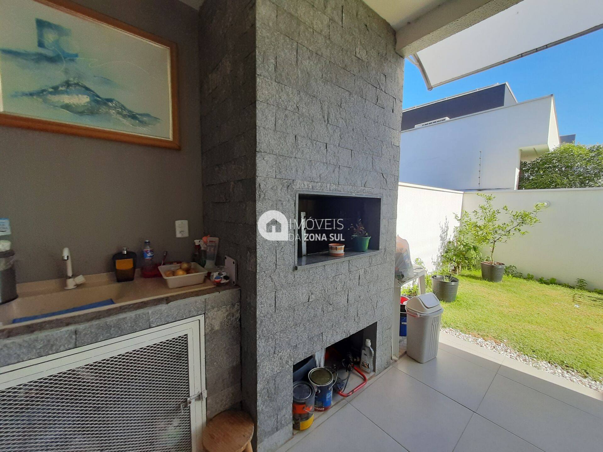 Linda Casa Térrea de 2 Dormitórios, sendo 1 suíte no Lagos de Nova Ipanema