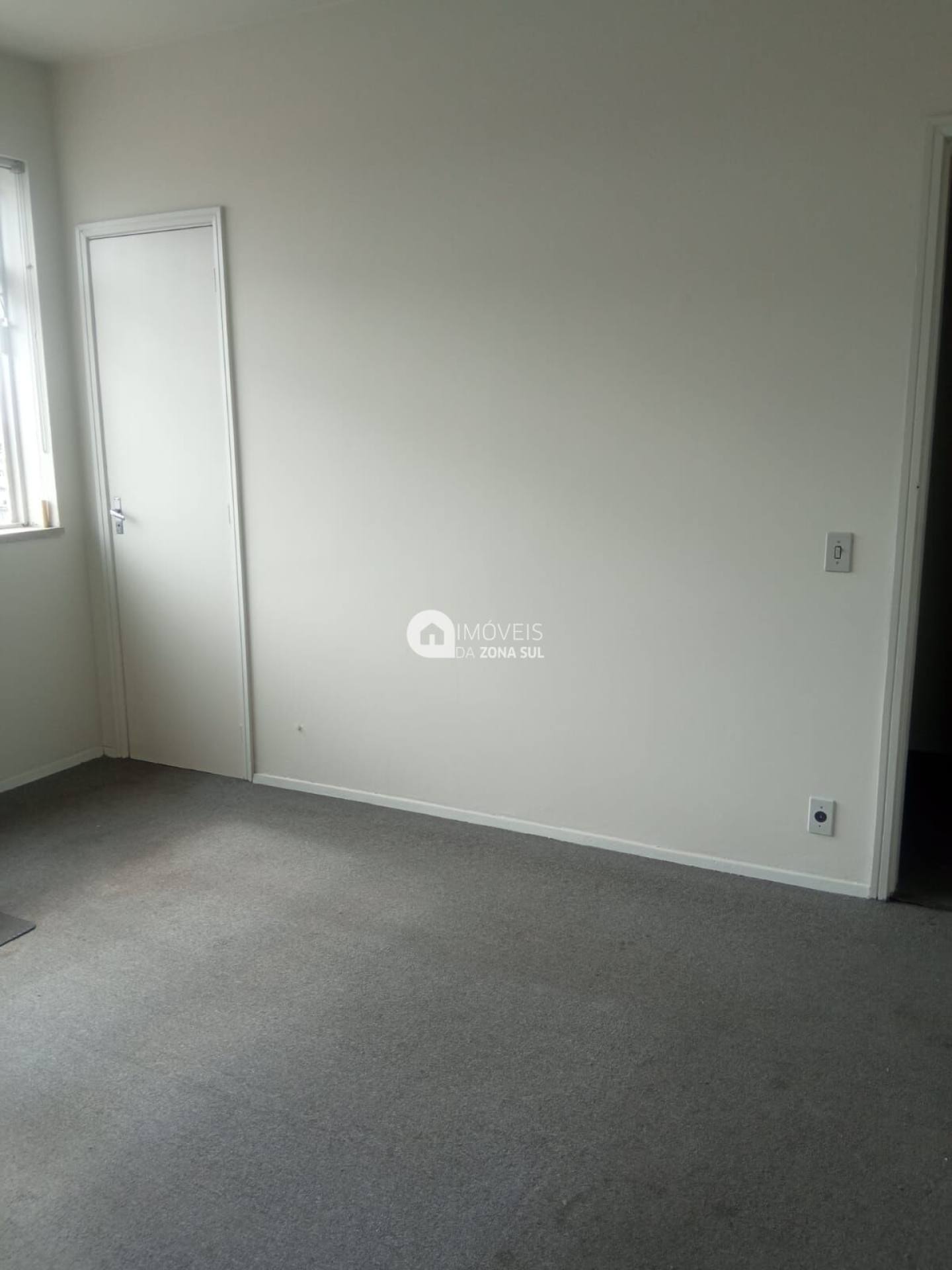 Sala comercial em Galeria Malcon