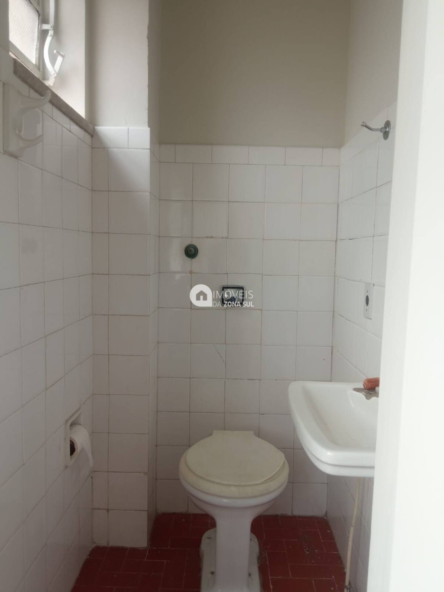 Sala comercial em Galeria Malcon