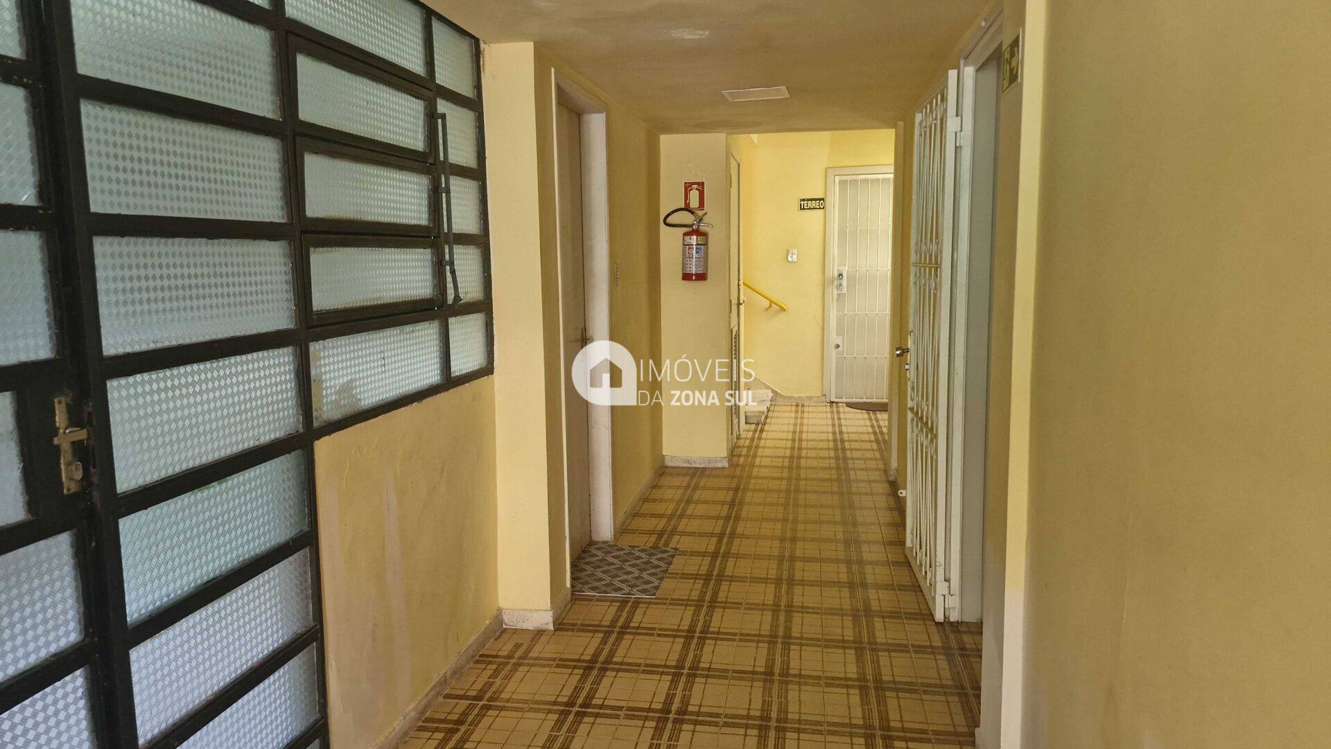 Apartamento para Vender com 2 quartos 2 banheiros no bairro Santana em Porto Alegre/RS