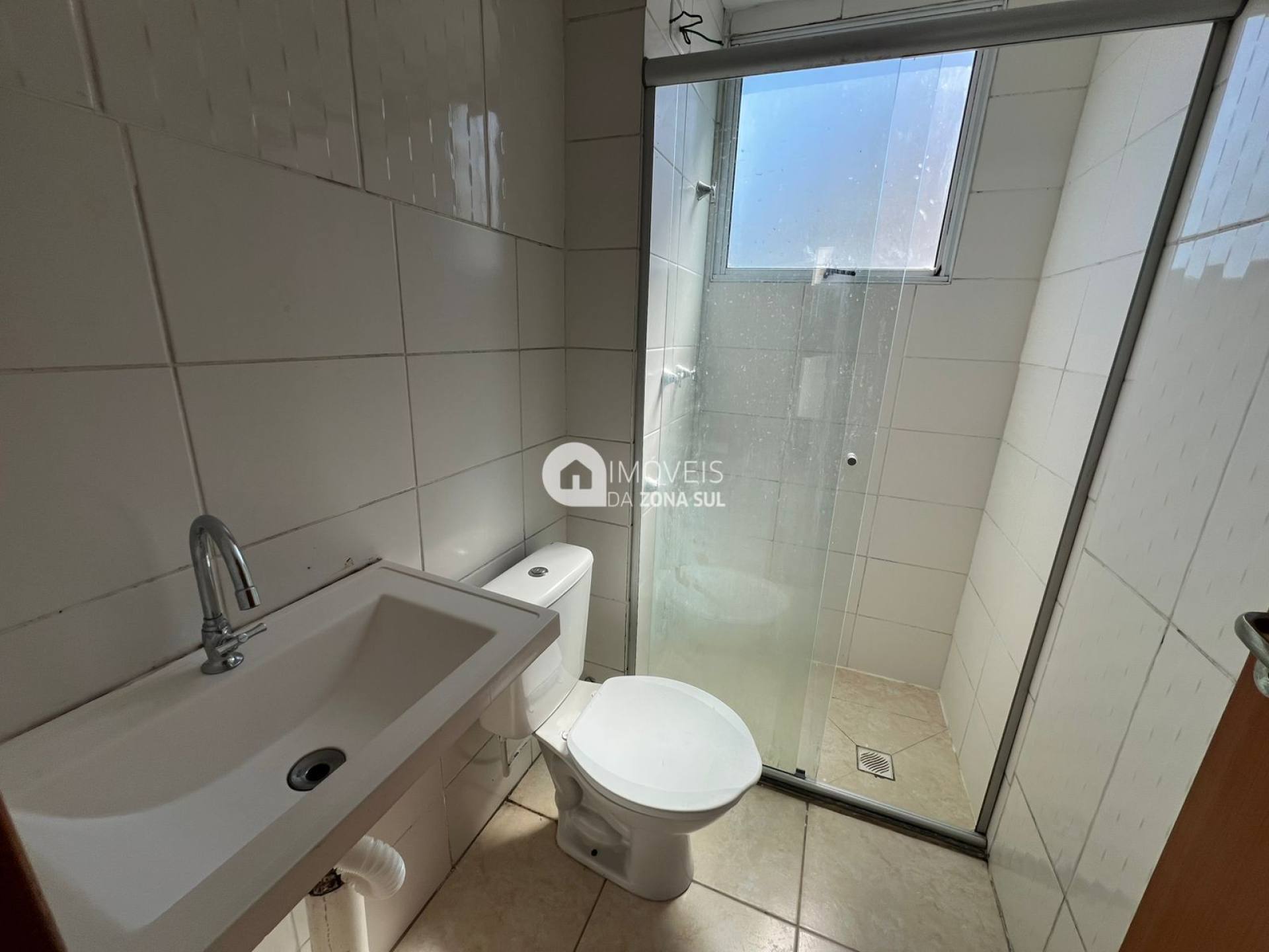Apartamento para Vender com 1 vaga de garagem com 2 quartos 1 banheiro no bairro Vila Nova em Porto Alegre/RS
