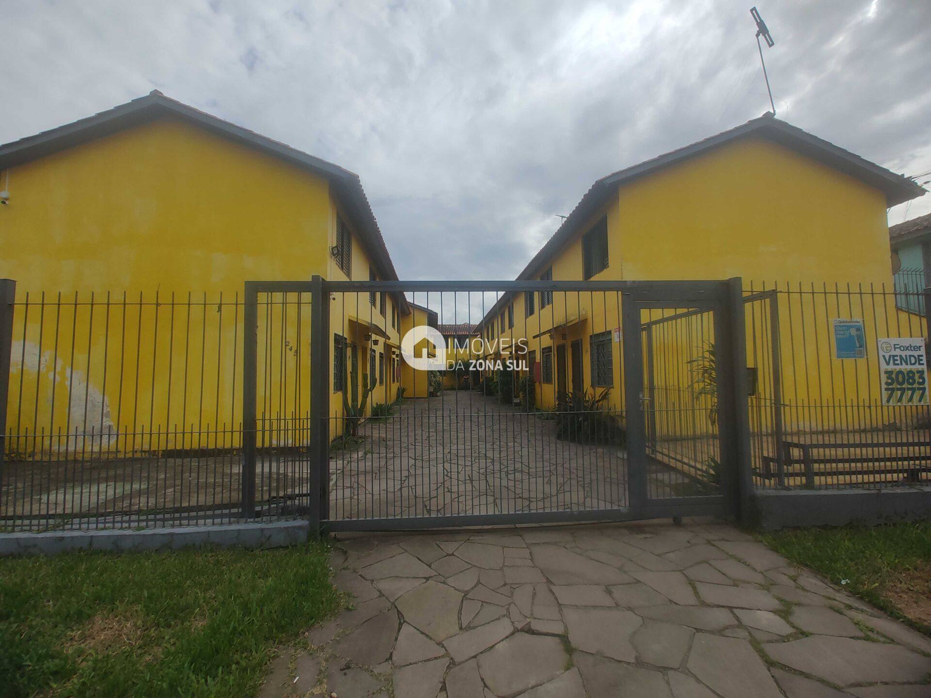 Casa para Vender com 2 quartos 1 banheiro no bairro Cavalhada em Porto Alegre/RS