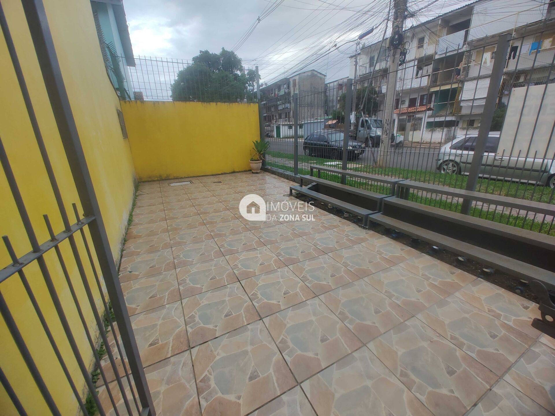 Casa para Vender com 2 quartos 1 banheiro no bairro Cavalhada em Porto Alegre/RS