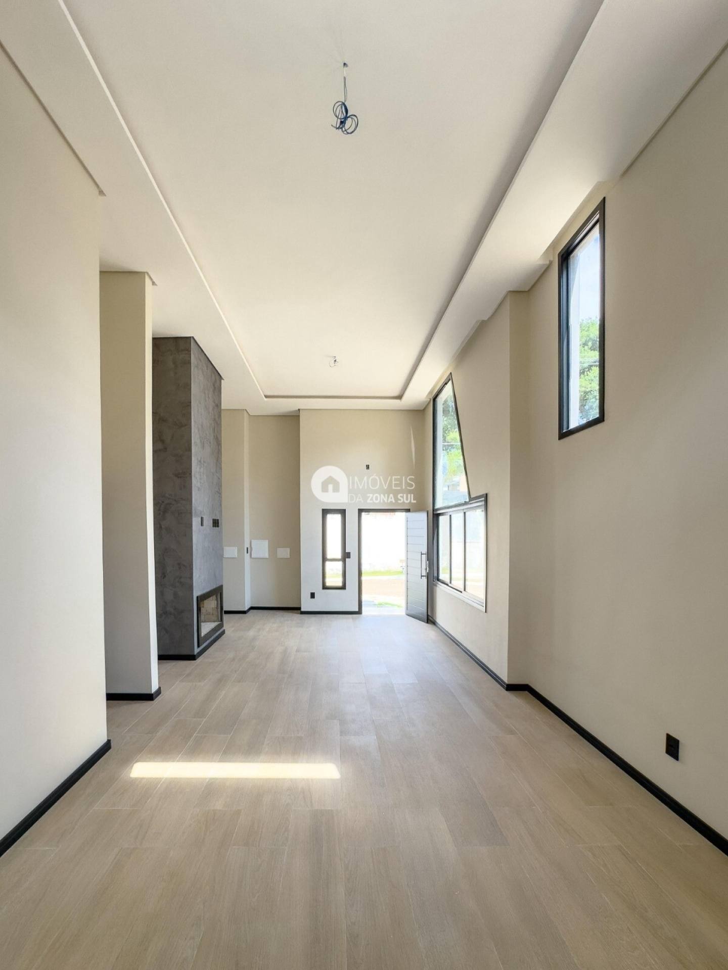 Casa para Vender com 2 vagas de garagem com 3 quartos 2 banheiros 1 suíte no bairro Hípica em Porto Alegre/RS