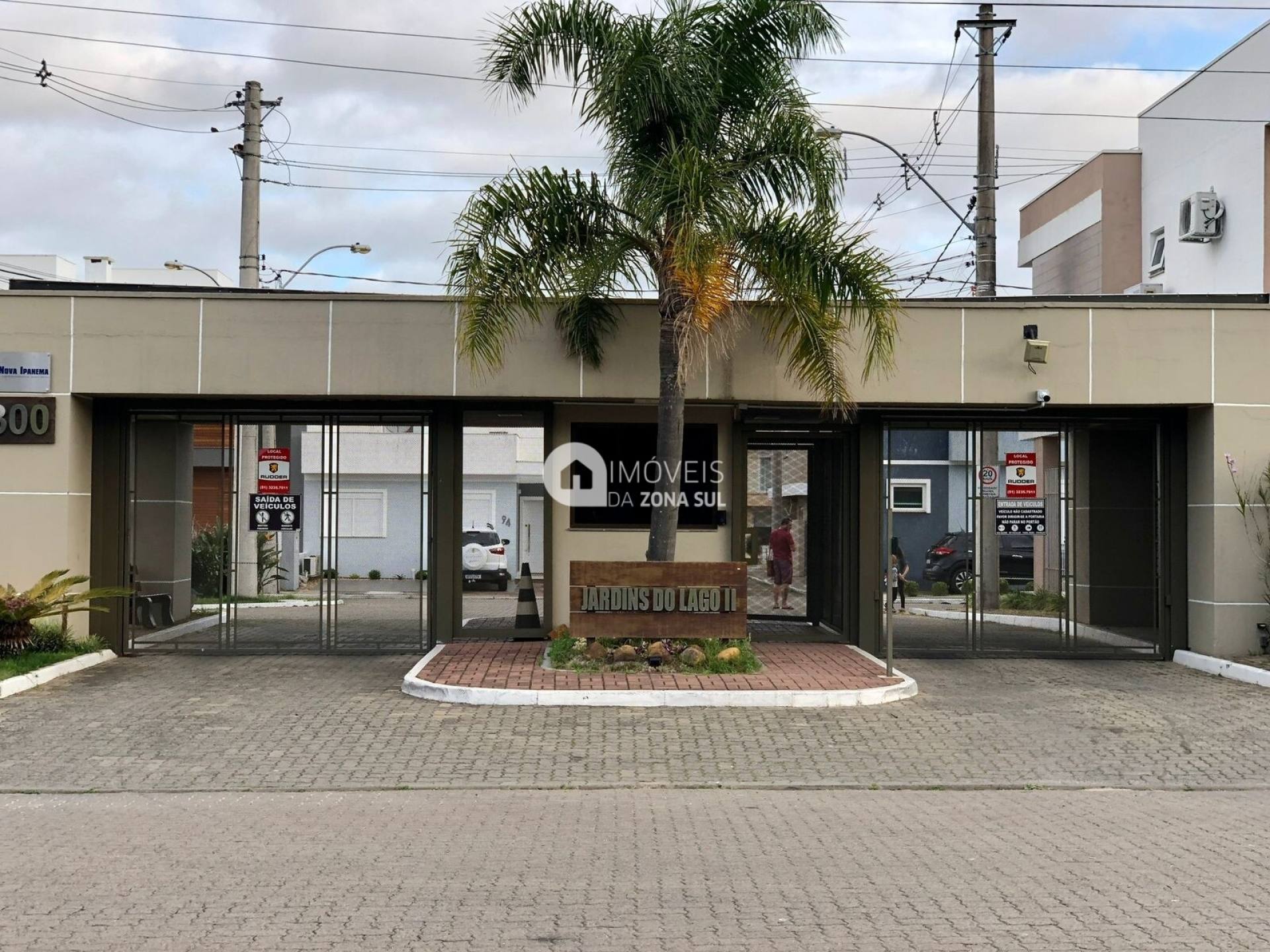 Casa para Vender com 2 vagas de garagem com 3 quartos 1 banheiro 1 suíte no bairro Aberta dos Morros em Porto Alegre/RS