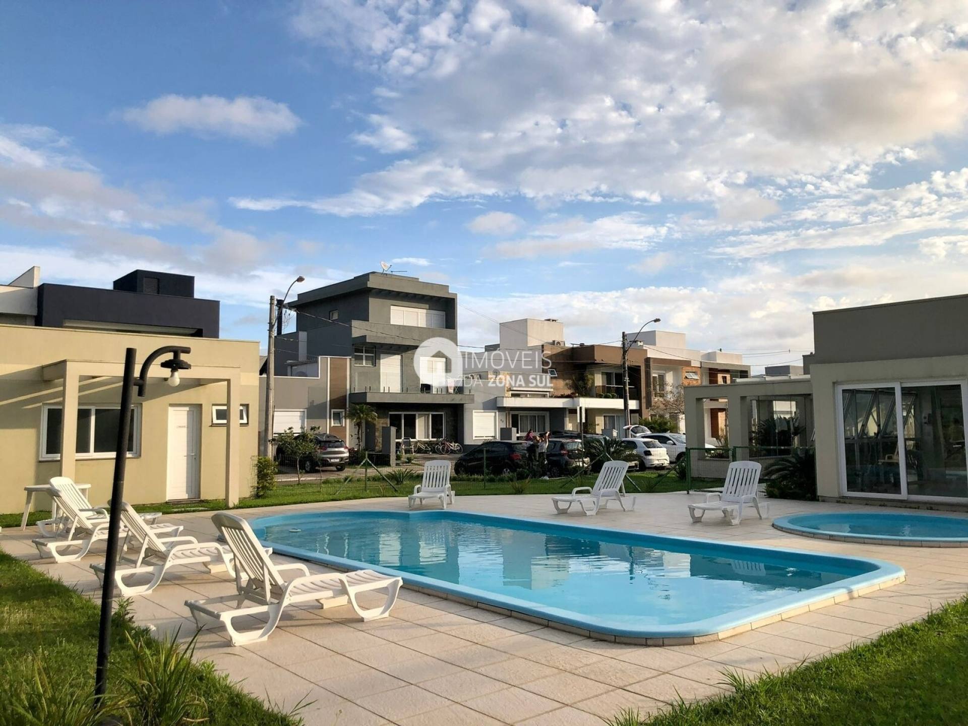 Casa para Vender com 2 vagas de garagem com 3 quartos 1 banheiro 1 suíte no bairro Aberta dos Morros em Porto Alegre/RS