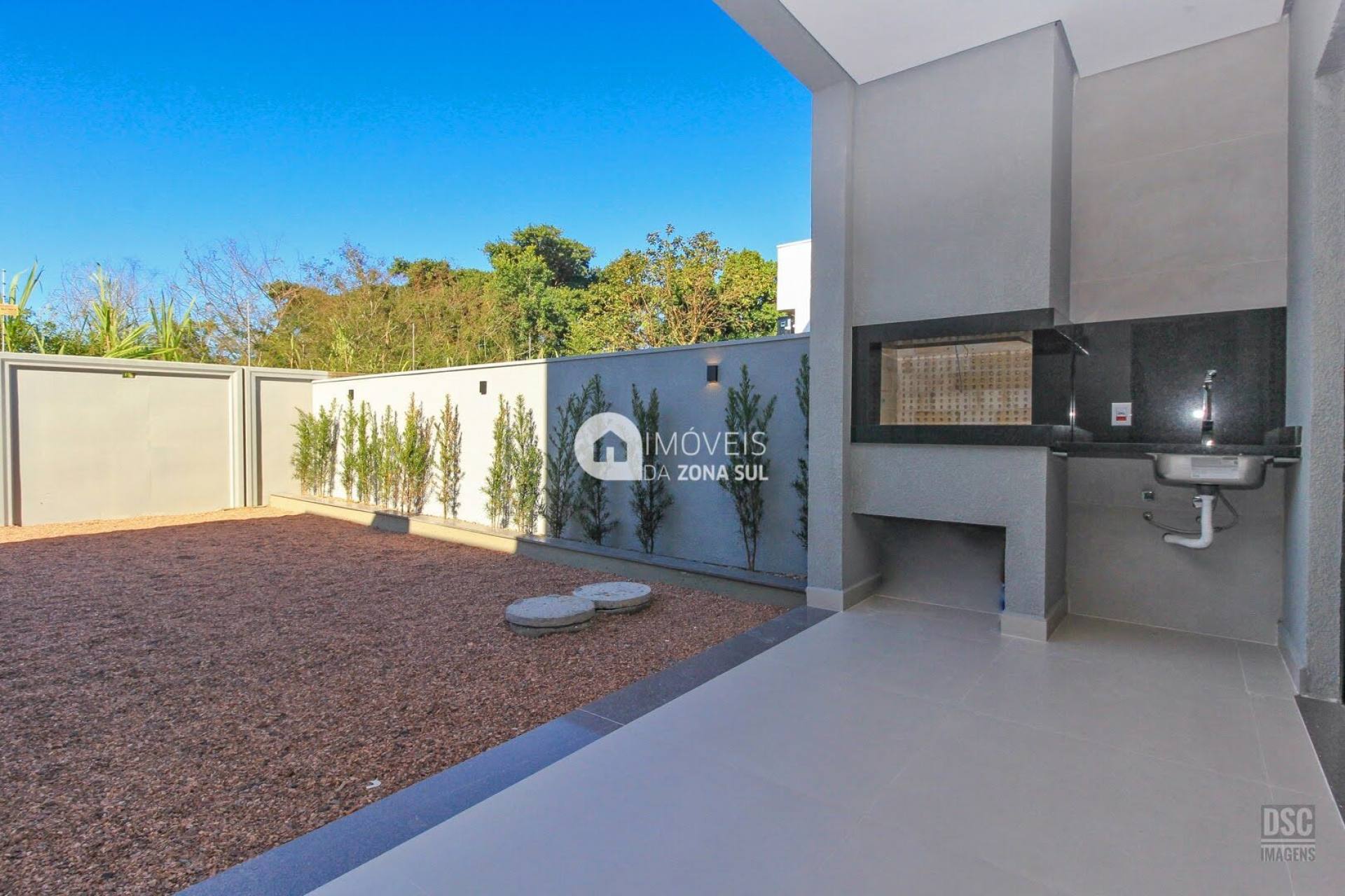 Casa diferenciada em Condomínio no Lagos de Nova Ipanema
