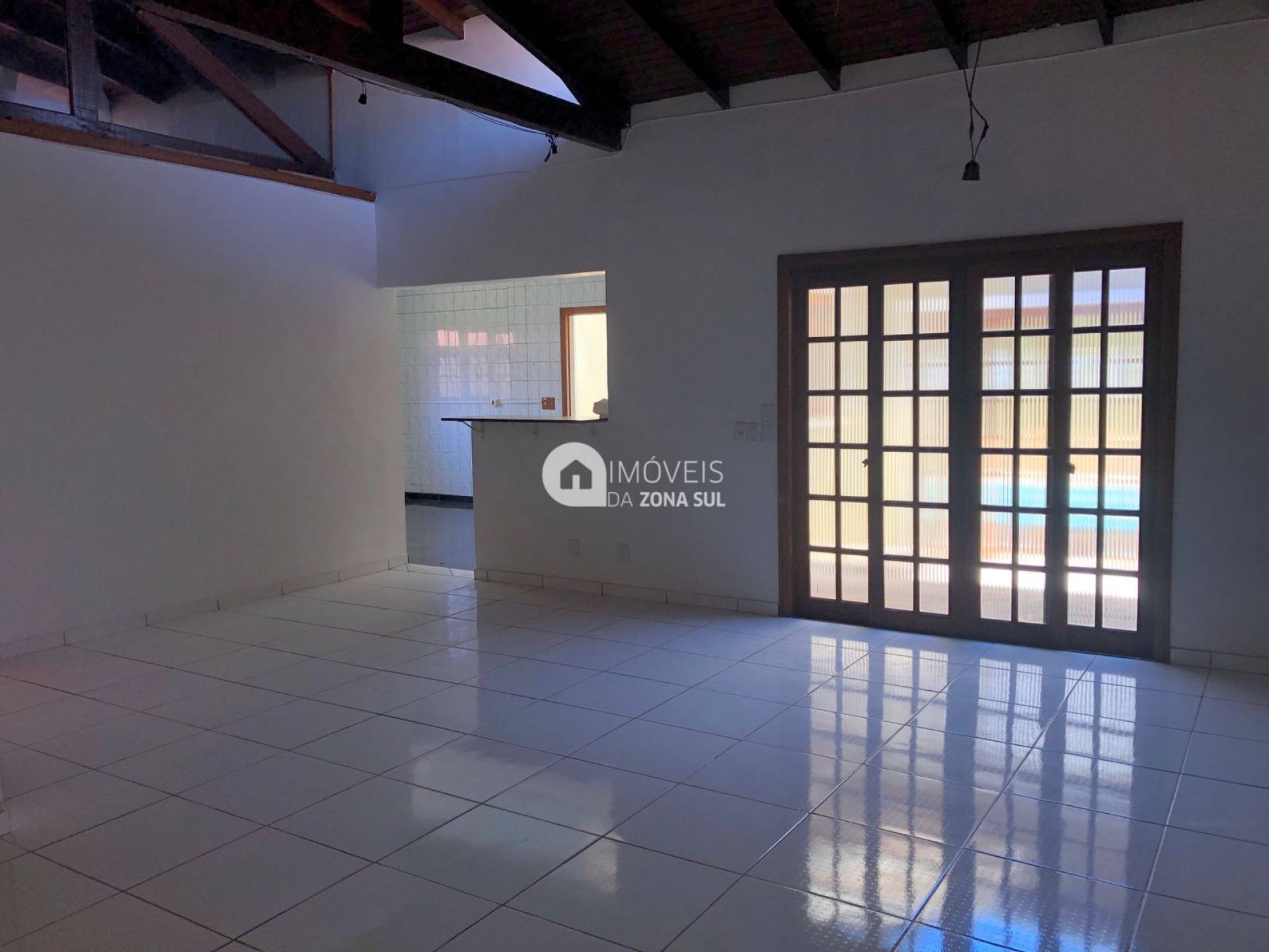 DUAS CASAS PARA RESIDENCIA E  COMÉRCIO