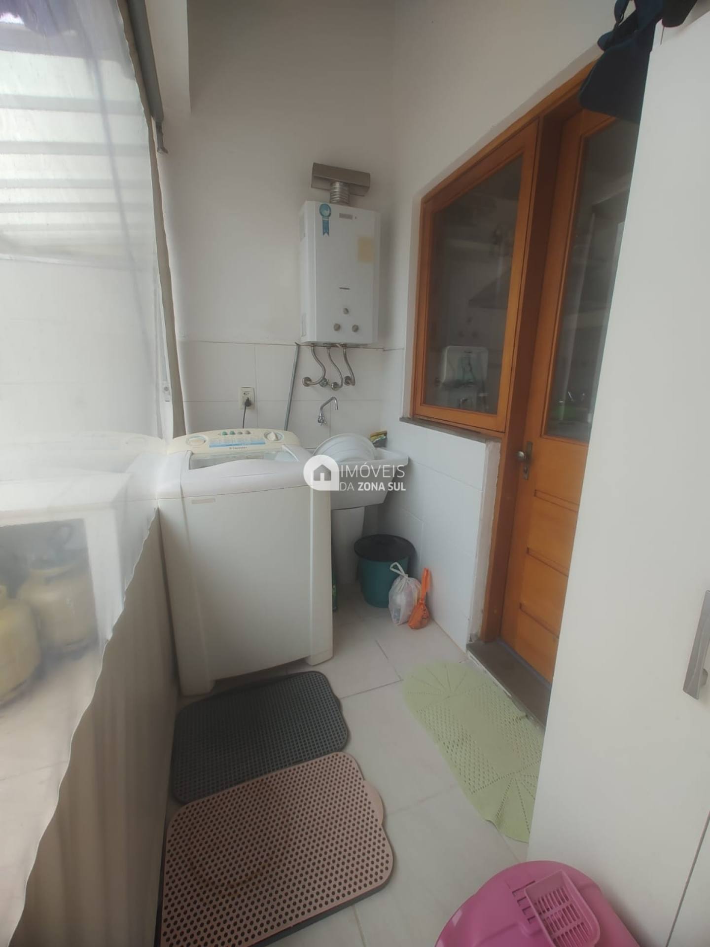 Casa para Vender com 2 vagas de garagem com 3 quartos 1 banheiro 1 suíte no bairro Hípica em Porto Alegre/RS