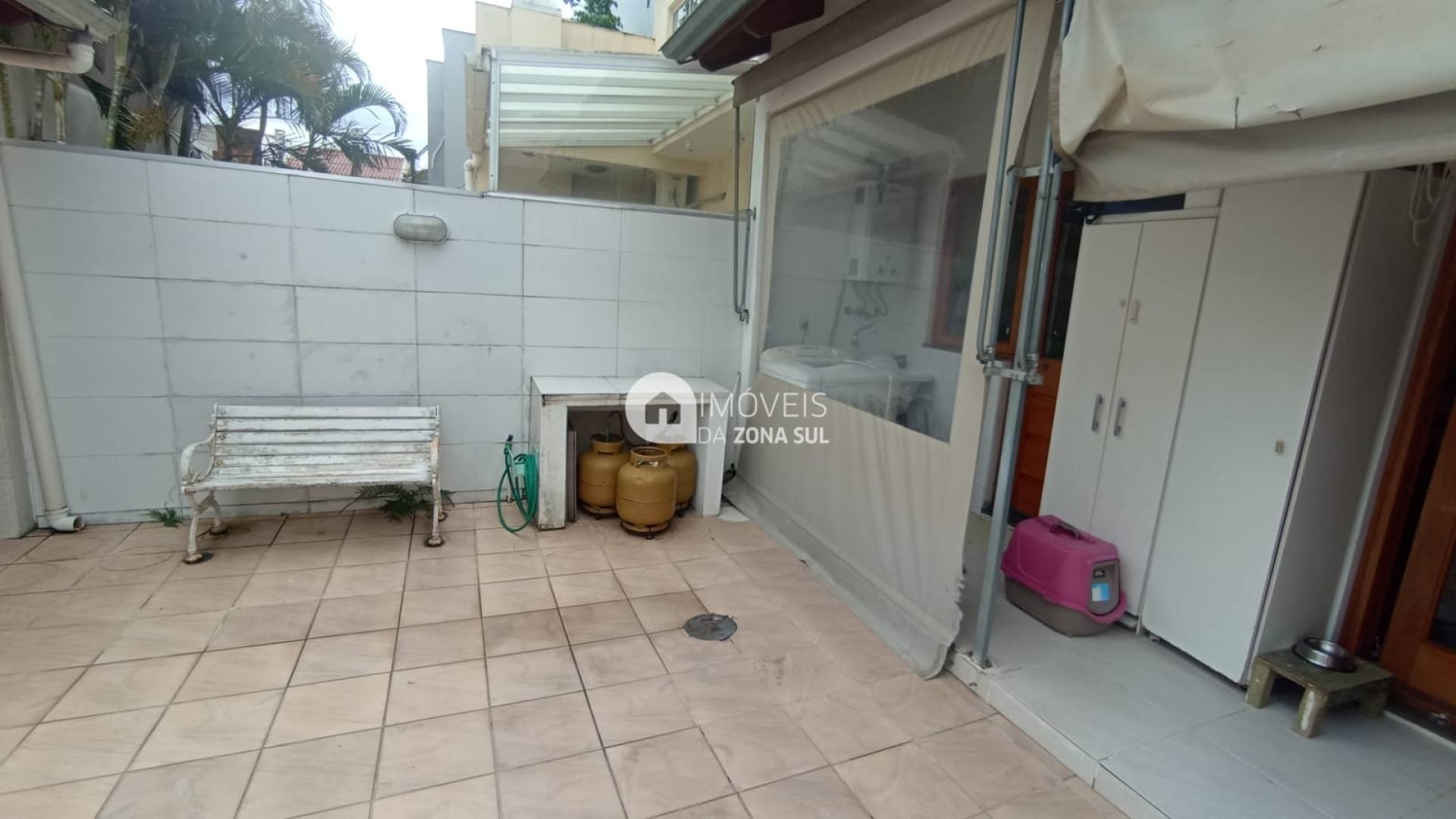 Casa para Vender com 2 vagas de garagem com 3 quartos 1 banheiro 1 suíte no bairro Hípica em Porto Alegre/RS