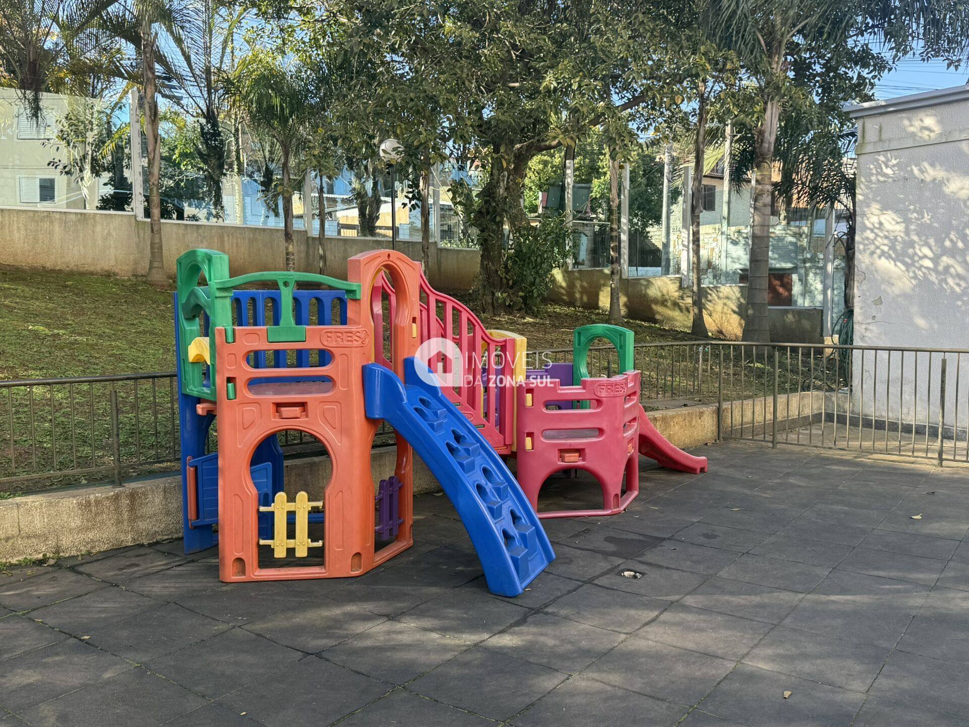 Apartamento para Vender com 1 vaga de garagem com 2 quartos 1 banheiro no bairro Vila Nova em Porto Alegre/RS