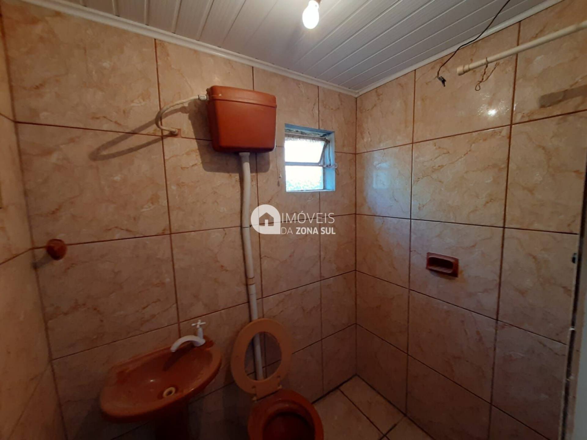 Casa Térrea de 3 dormitórios para locação no bairro Pronta Grossa