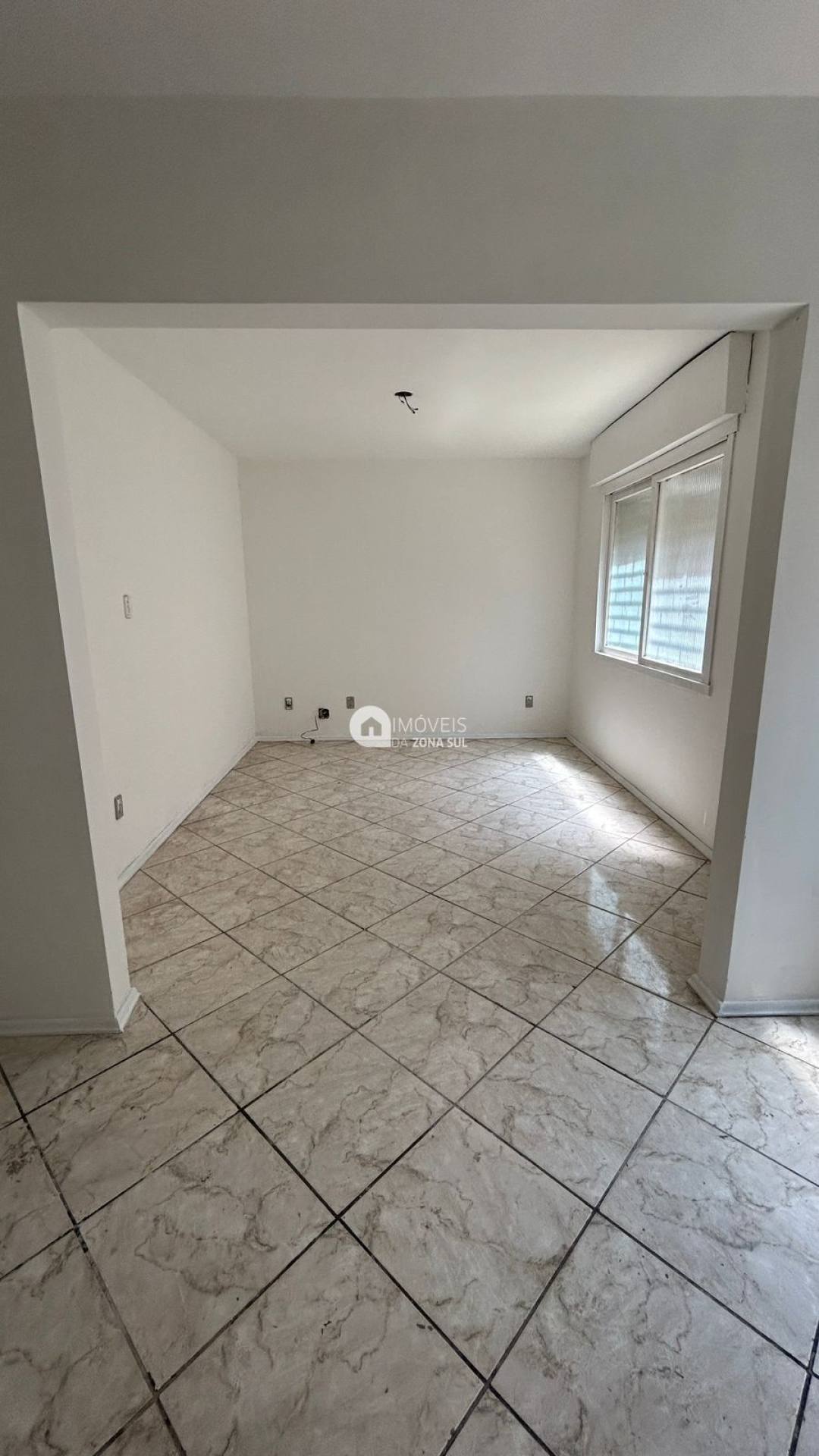 Apartamento para Vender com 2 quartos 1 banheiro no bairro Rubem Berta em Porto Alegre/RS