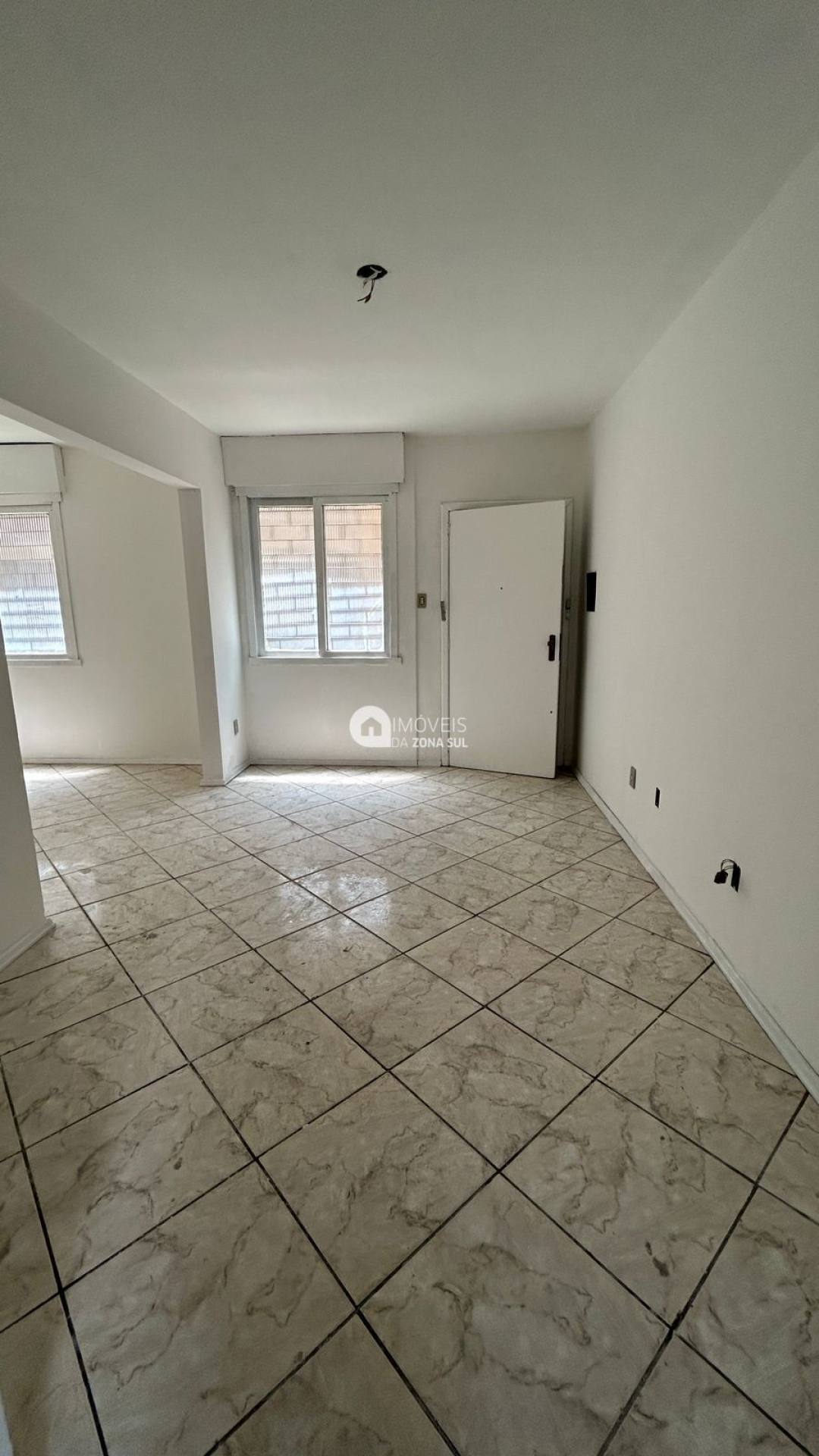 Apartamento para Vender com 2 quartos 1 banheiro no bairro Rubem Berta em Porto Alegre/RS