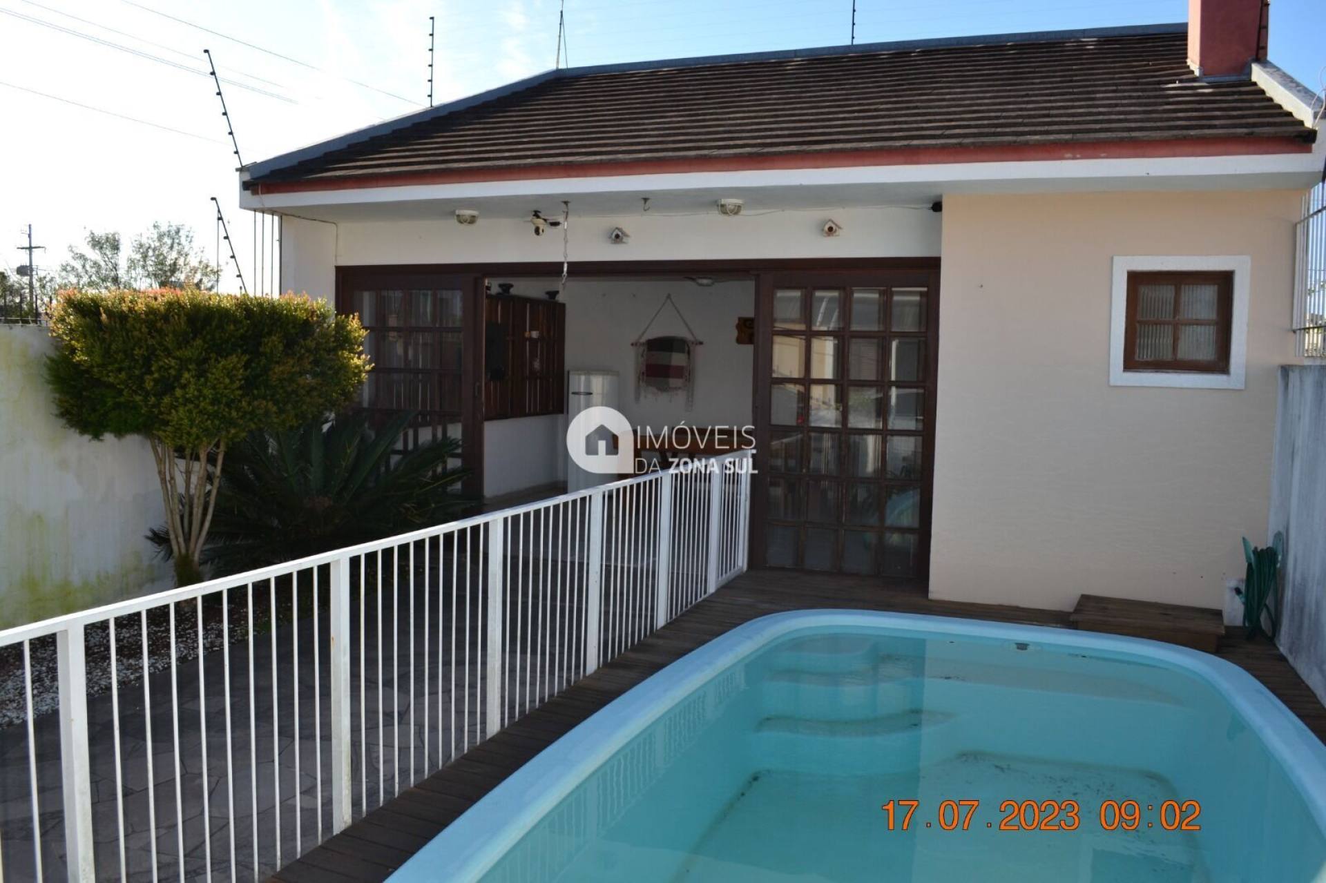 Casa para Vender com 1 vaga de garagem com 3 quartos 3 banheiros 1 suíte no bairro Aberta dos Morros em Porto Alegre/RS