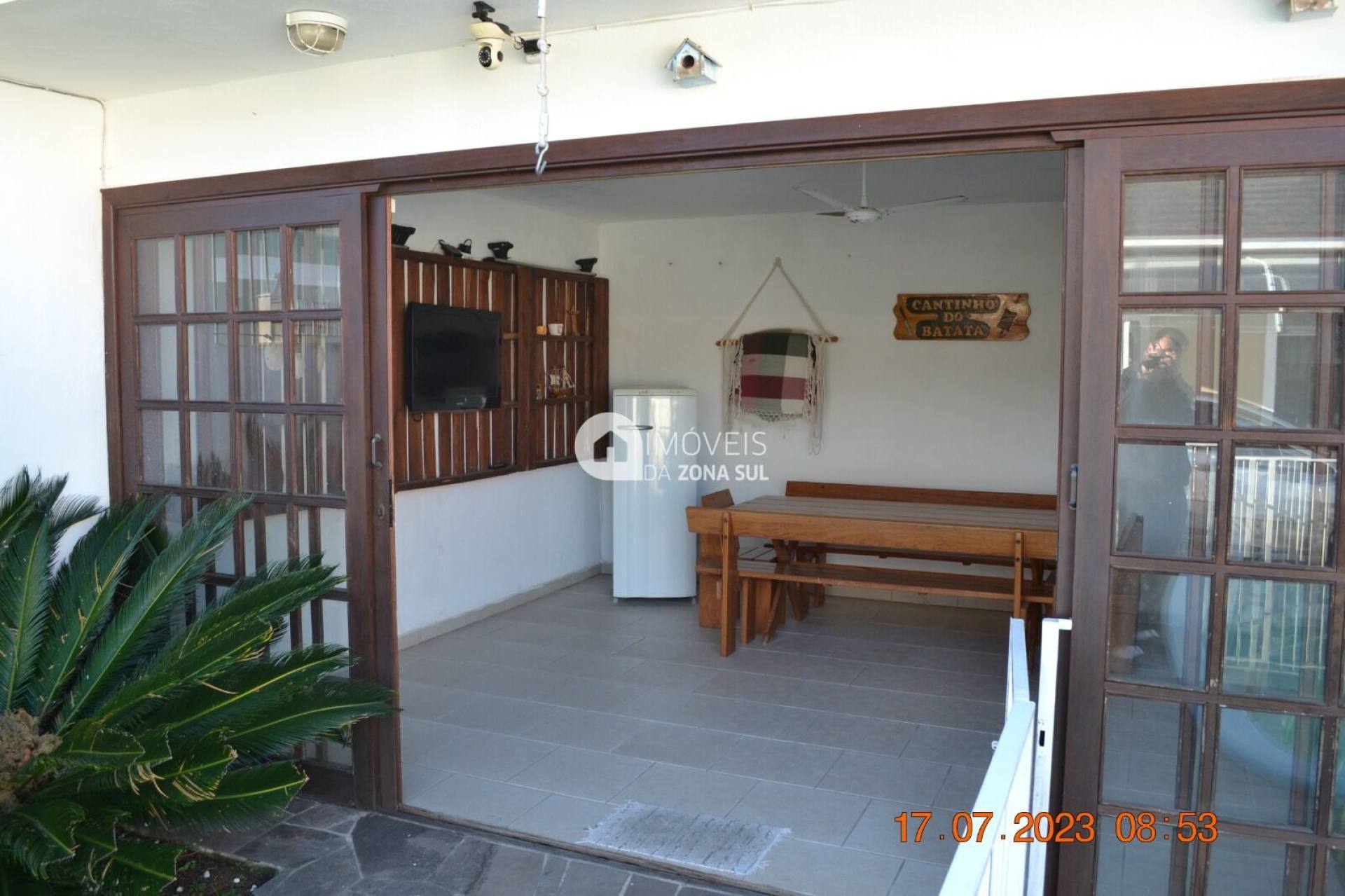 Casa para Vender com 1 vaga de garagem com 3 quartos 3 banheiros 1 suíte no bairro Aberta dos Morros em Porto Alegre/RS