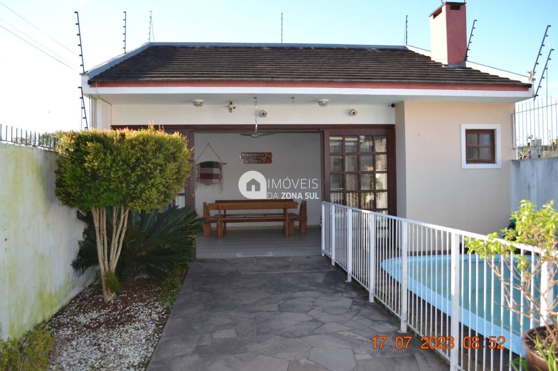 Casa para Vender com 1 vaga de garagem com 3 quartos 3 banheiros 1 suíte no bairro Aberta dos Morros em Porto Alegre/RS