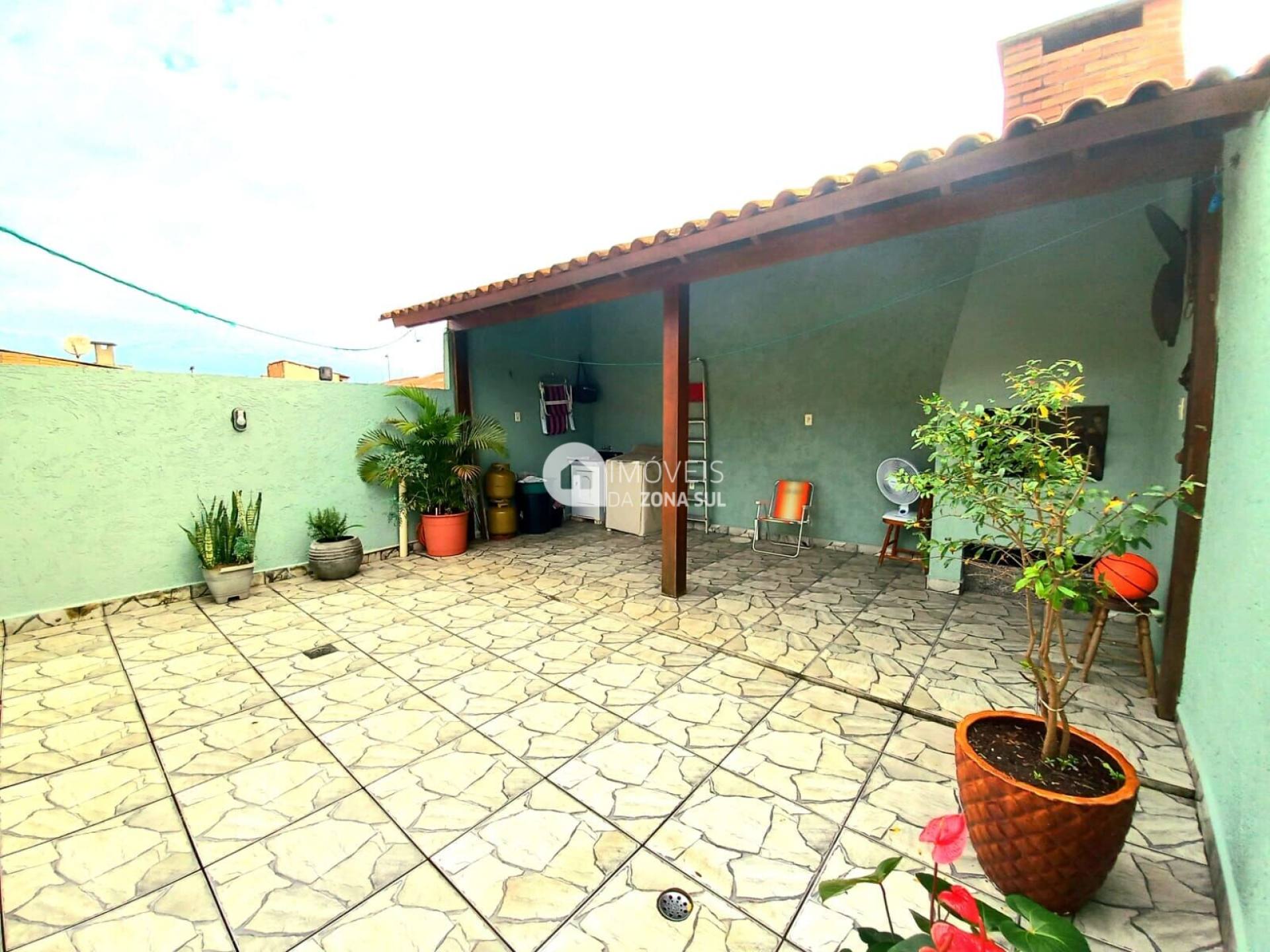 Casa para Vender com 2 vagas de garagem com 2 quartos 1 banheiro no bairro Hípica em Porto Alegre/RS