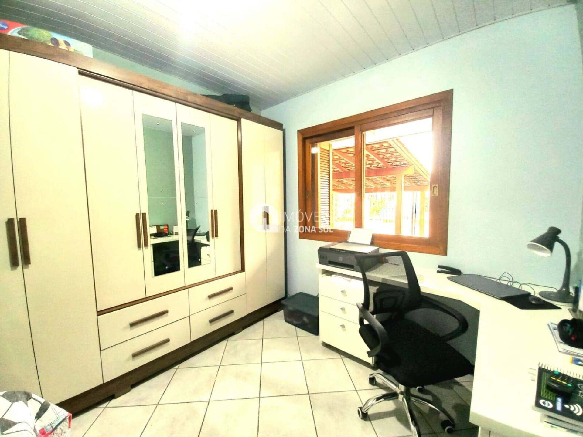 Casa para Vender com 2 vagas de garagem com 2 quartos 1 banheiro no bairro Hípica em Porto Alegre/RS