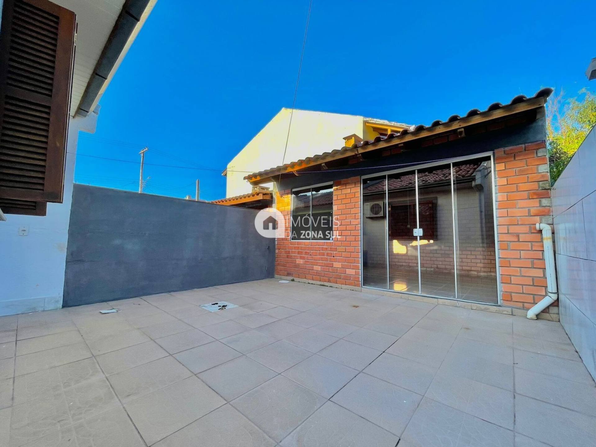 Casa para Vender com 1 vaga de garagem com 2 quartos 1 banheiro no bairro Hípica em Porto Alegre/RS