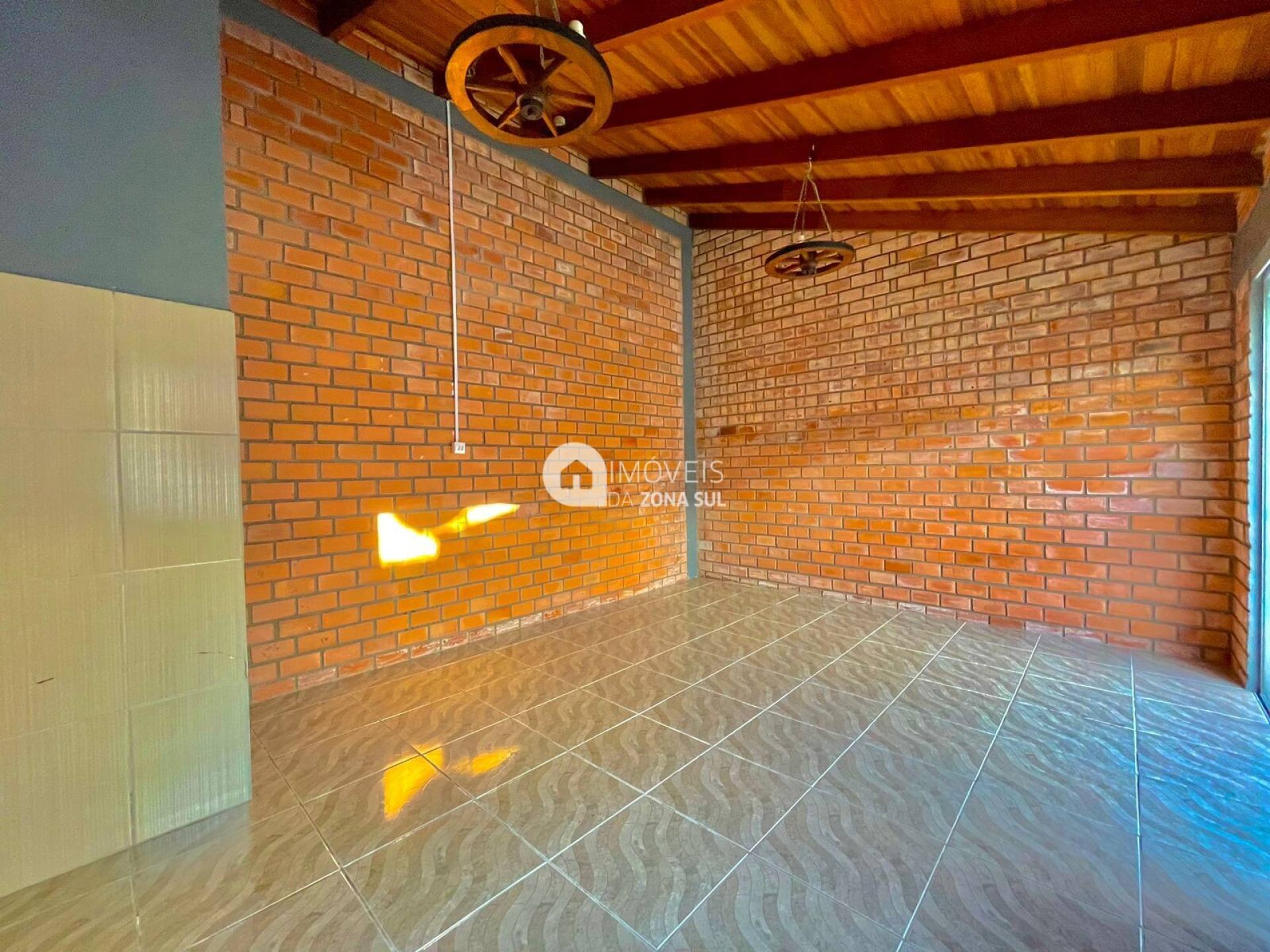 Casa para Vender com 1 vaga de garagem com 2 quartos 1 banheiro no bairro Hípica em Porto Alegre/RS