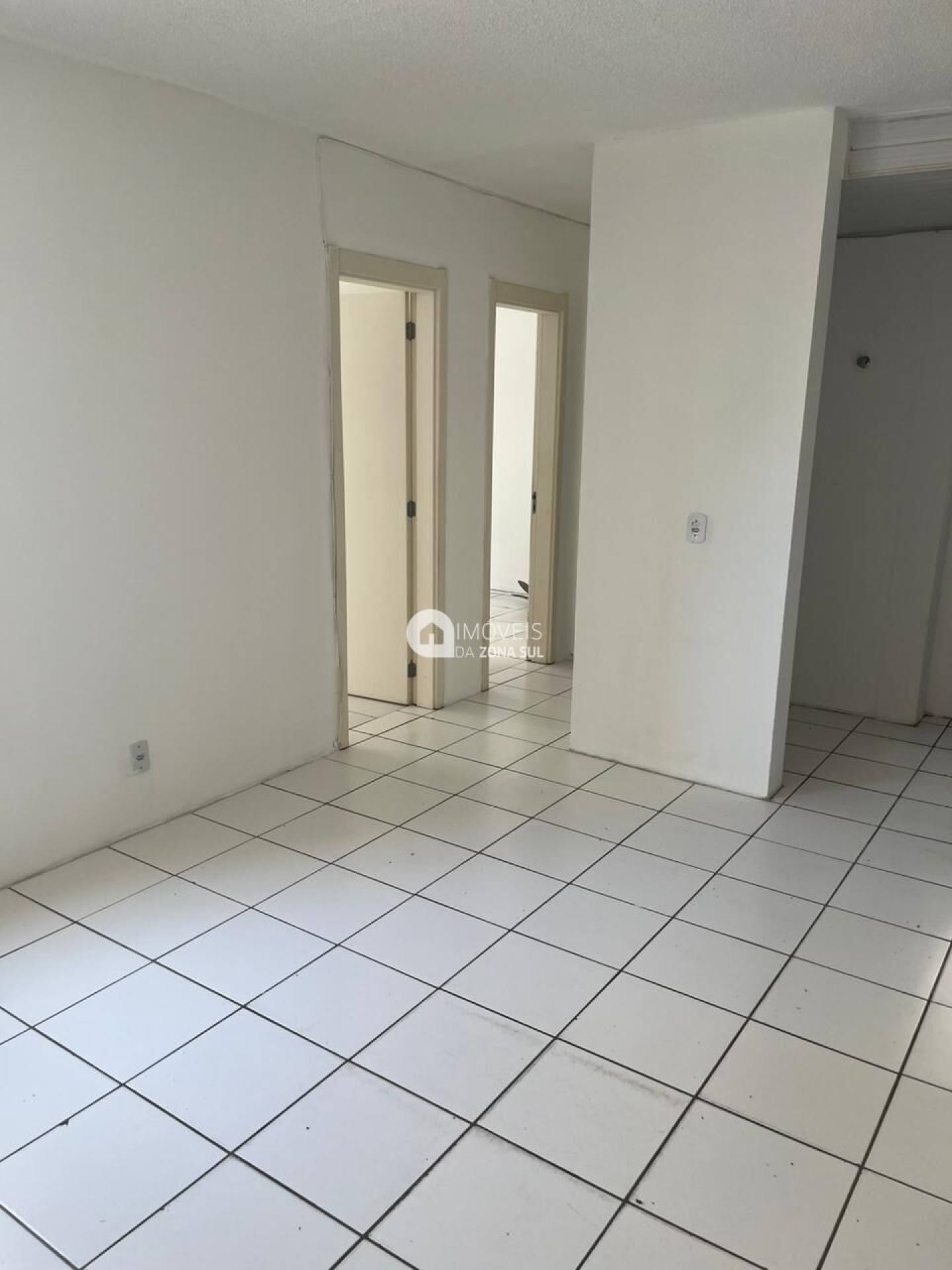 Apartamento de 2 dormitórios na Restinga
