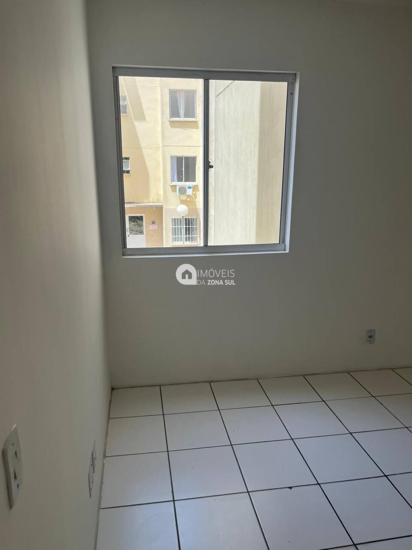 Apartamento de 2 dormitórios na Restinga