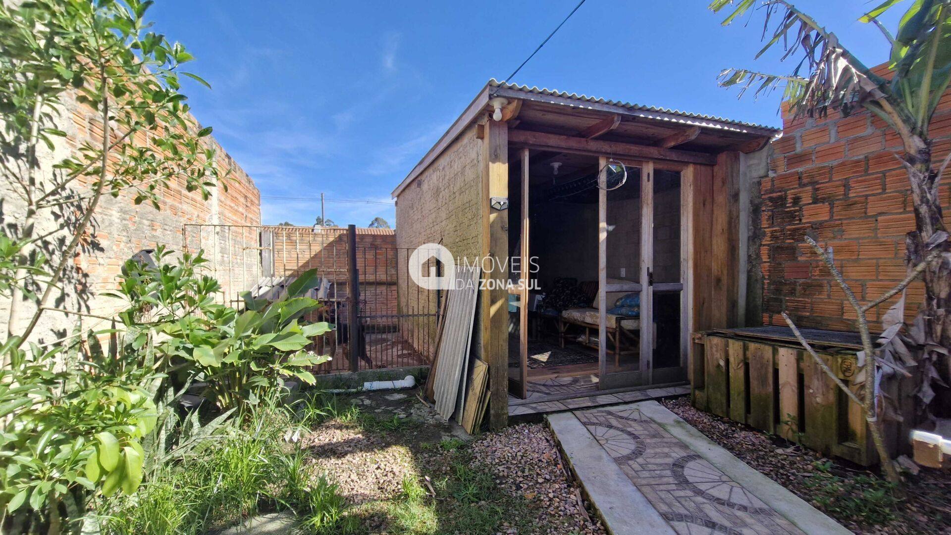 Casa para Vender com 1 vaga de garagem com 2 quartos 1 banheiro no bairro Restinga em Porto Alegre/RS