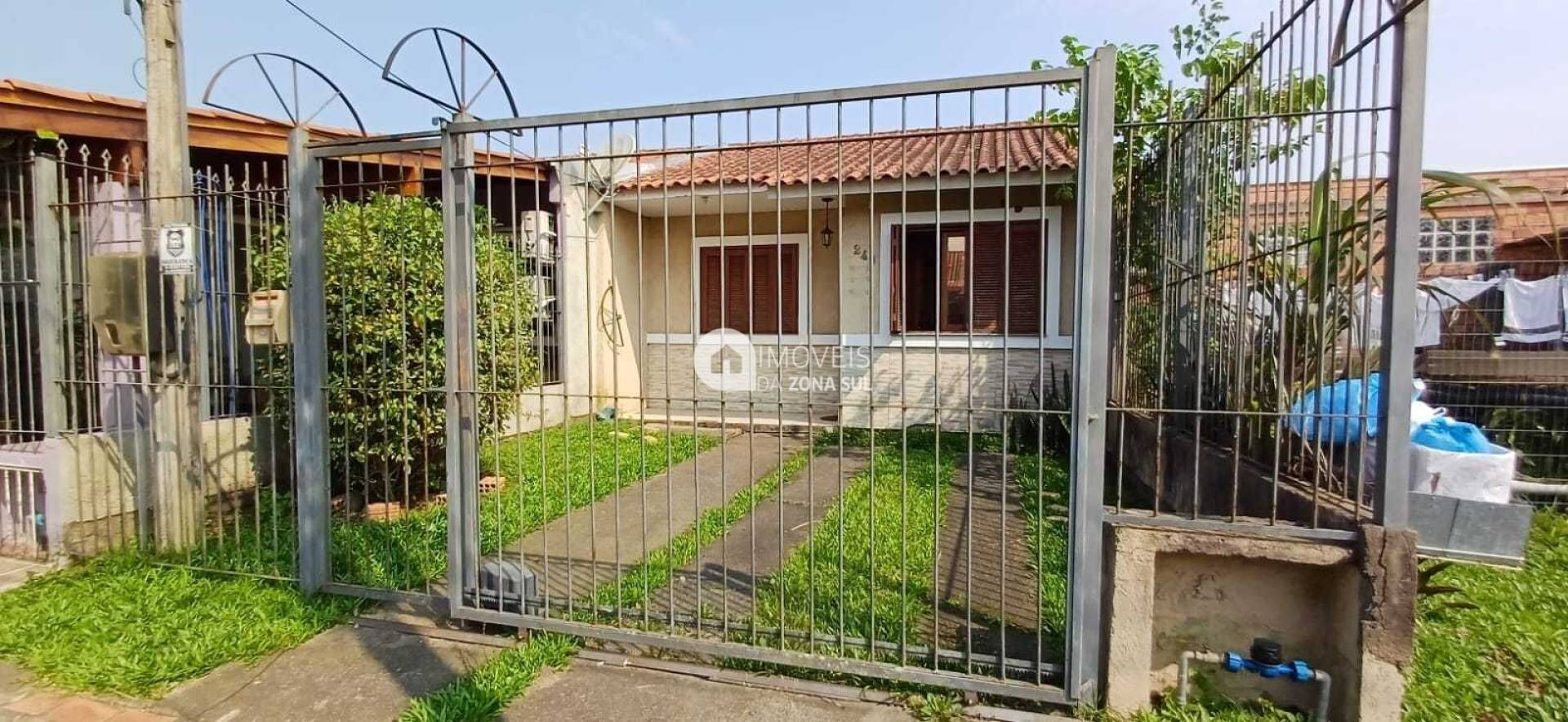Casa para Vender com 2 vagas de garagem com 2 quartos 2 banheiros no bairro Hípica em Porto Alegre/RS