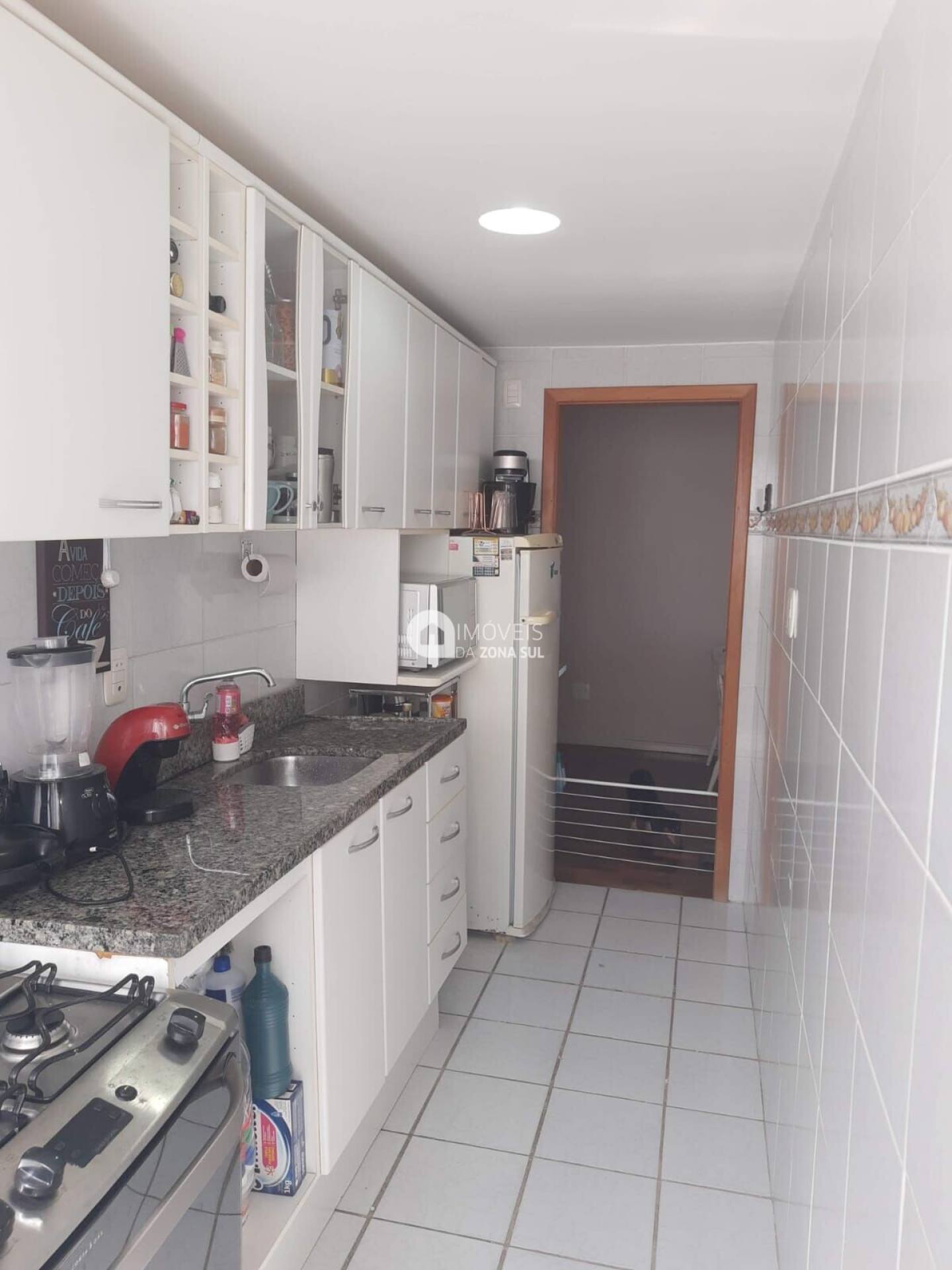 Apartamento para Vender com 1 vaga de garagem com 2 quartos 1 banheiro no bairro Camaquã em Porto Alegre/RS