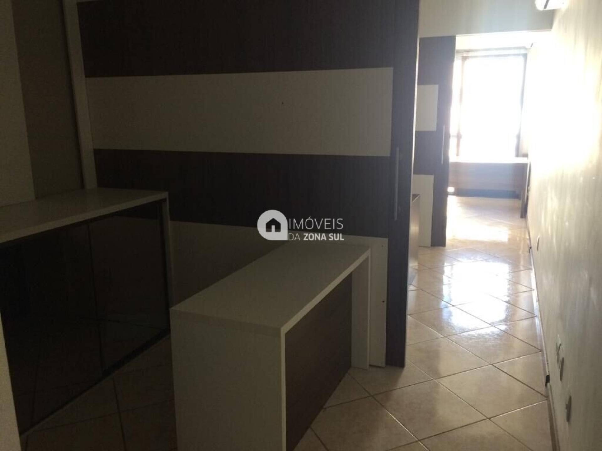 Sala para Vender com 1 banheiro no bairro Menino Deus em Porto Alegre/RS
