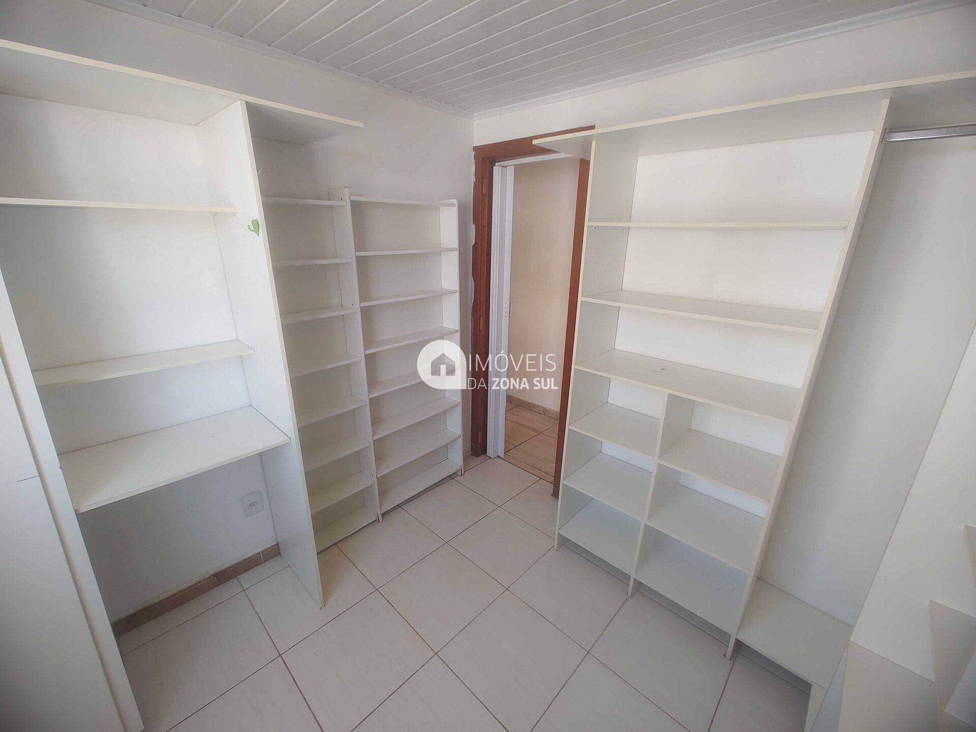 Apartamento para Vender com 1 vaga de garagem com 2 quartos 1 banheiro no bairro Campo Novo em Porto Alegre/RS
