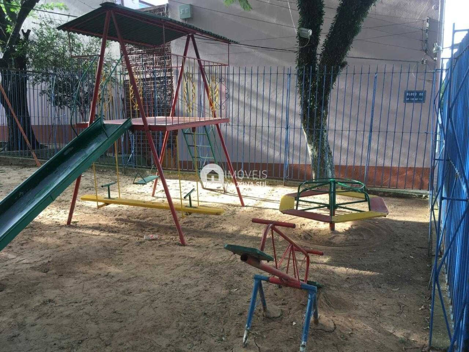 Apartamento Térreo com 2 Dormitórios na Orfanatrófio