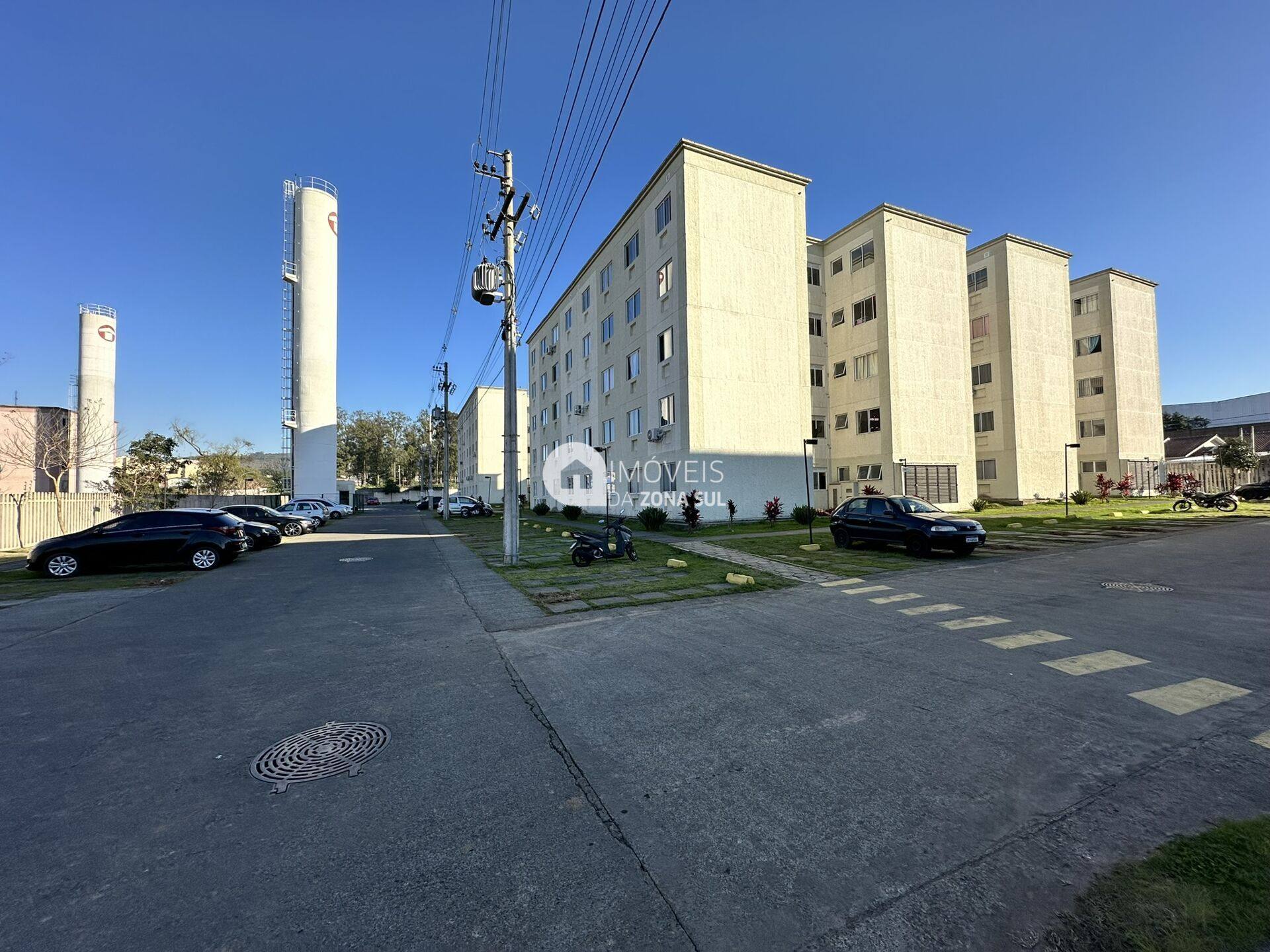 Apartamento para Vender com 1 vaga de garagem com 2 quartos 1 banheiro no bairro Mário Quintana em Porto Alegre/RS
