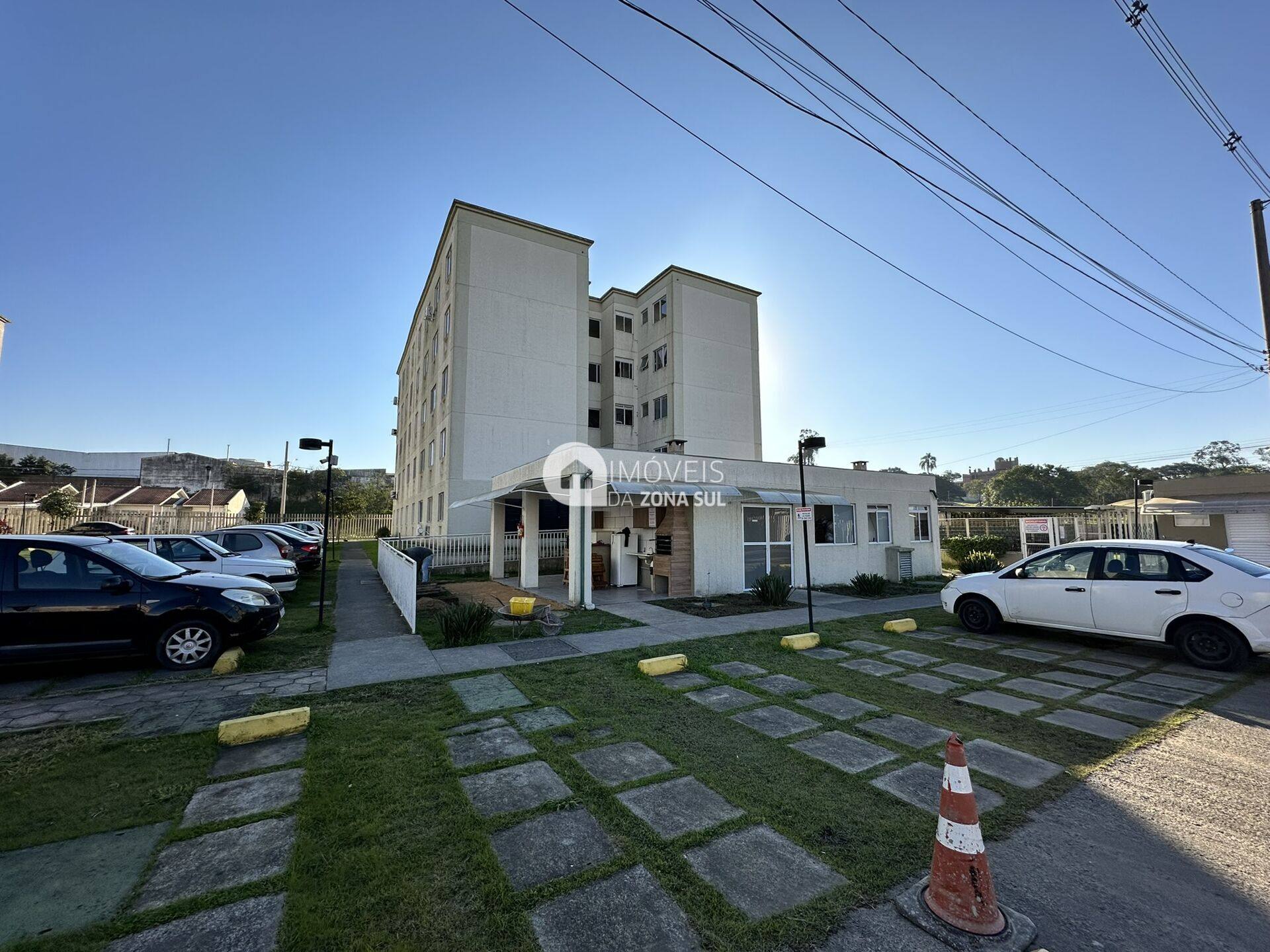 Apartamento para Vender com 1 vaga de garagem com 2 quartos 1 banheiro no bairro Mário Quintana em Porto Alegre/RS